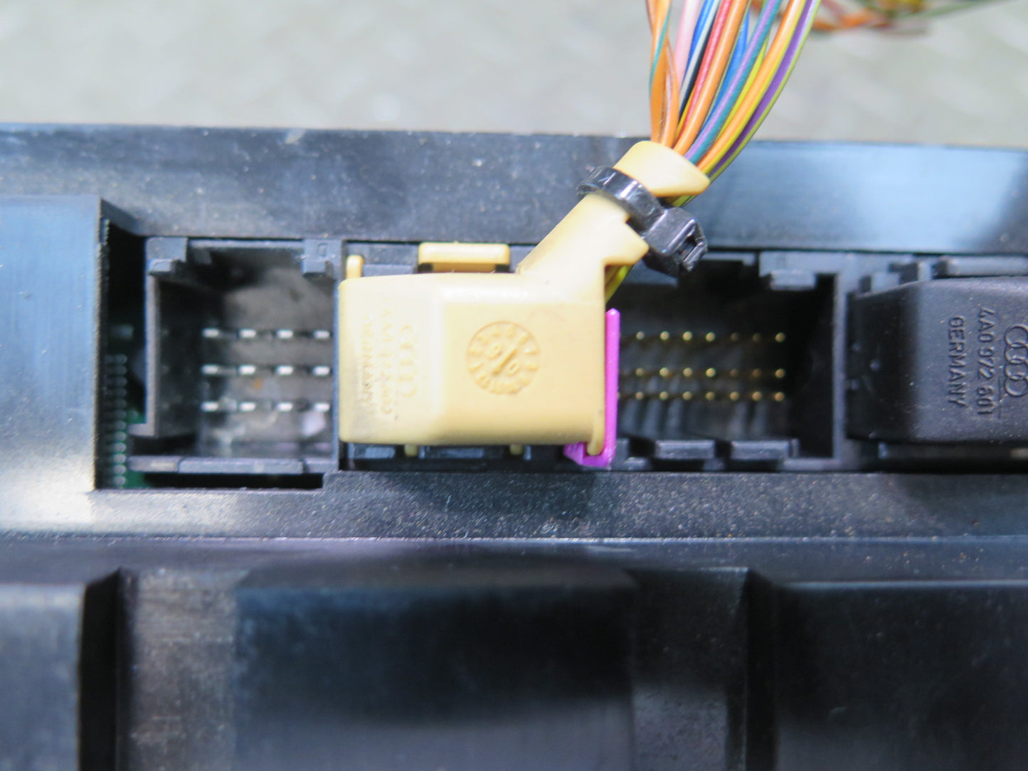 2008-2010 Porsche Cayenne 957 Front A/C Heater Climate Control Switch Panel
