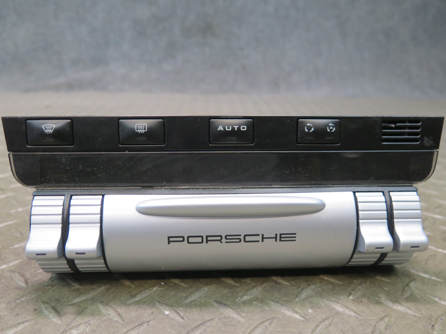 2008-2010 Porsche Cayenne 957 Front A/C Heater Climate Control Switch Panel