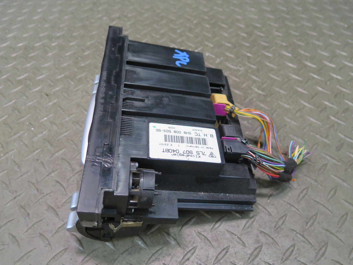 2008-2010 Porsche Cayenne 957 Front A/C Heater Climate Control Switch Panel