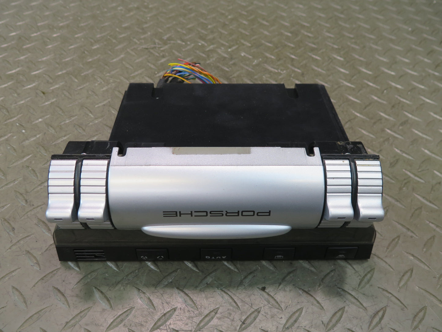 2008-2010 Porsche Cayenne 957 Front A/C Heater Climate Control Switch Panel