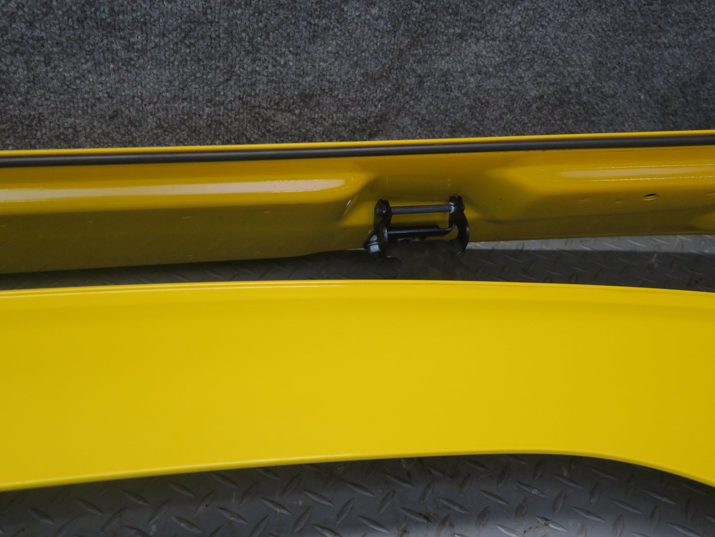 03-06 Chevrolet SSR Rear Tonneau Panel w Roof Stowage Cover Flipper Assy OEM