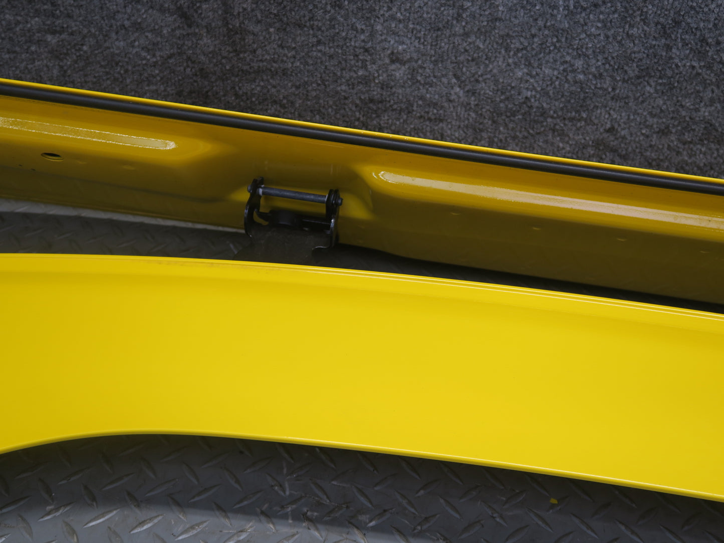 03-06 Chevrolet SSR Rear Tonneau Panel w Roof Stowage Cover Flipper Assy OEM