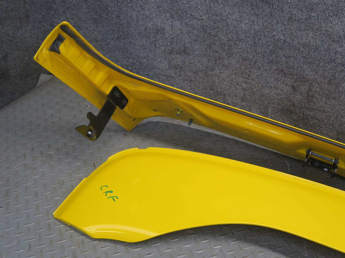 03-06 Chevrolet SSR Rear Tonneau Panel w Roof Stowage Cover Flipper Assy OEM