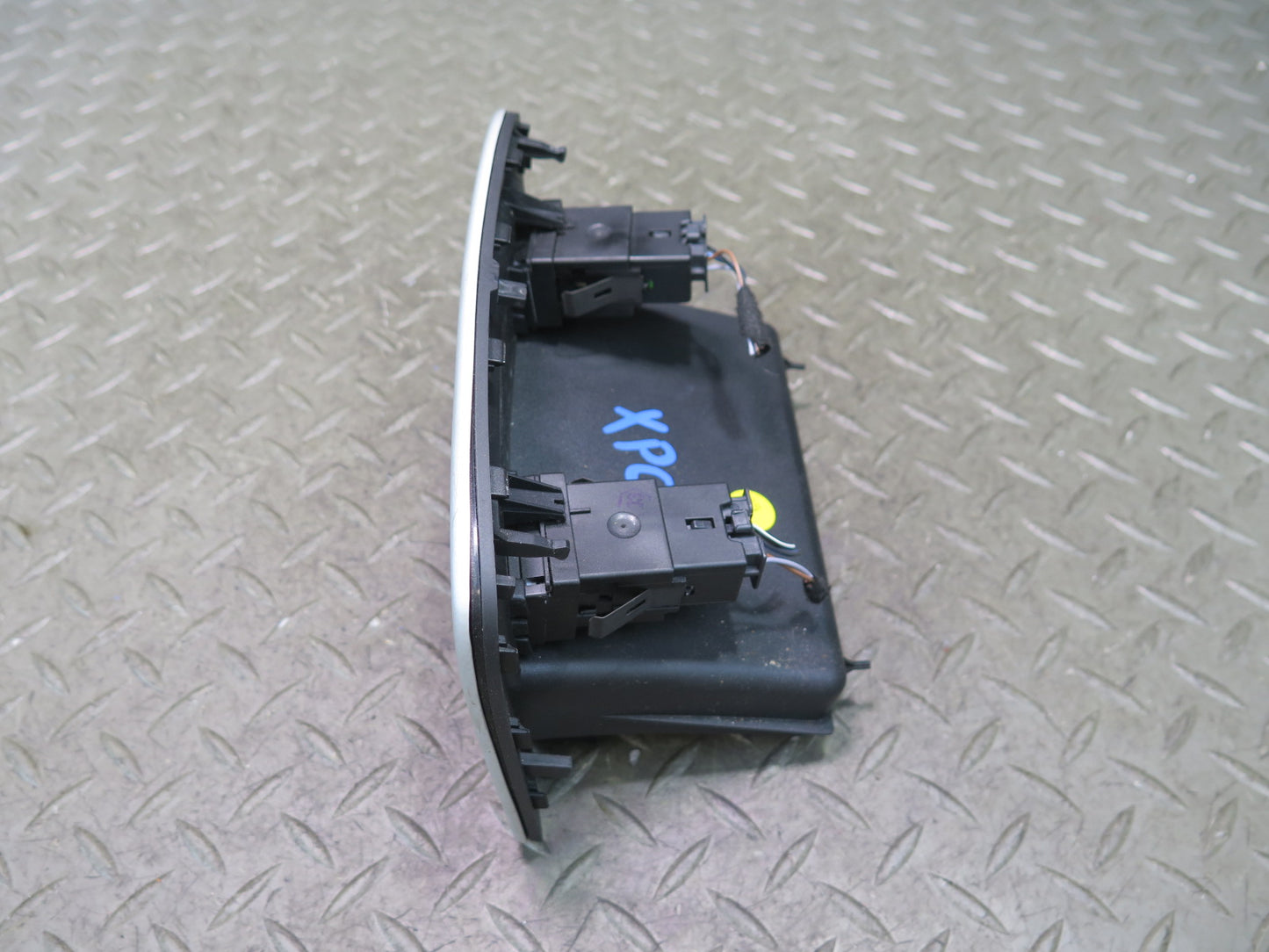 2003-2010 Porsche Cayenne 957 Rear Center Console Trim Panel Heated Seat Switch