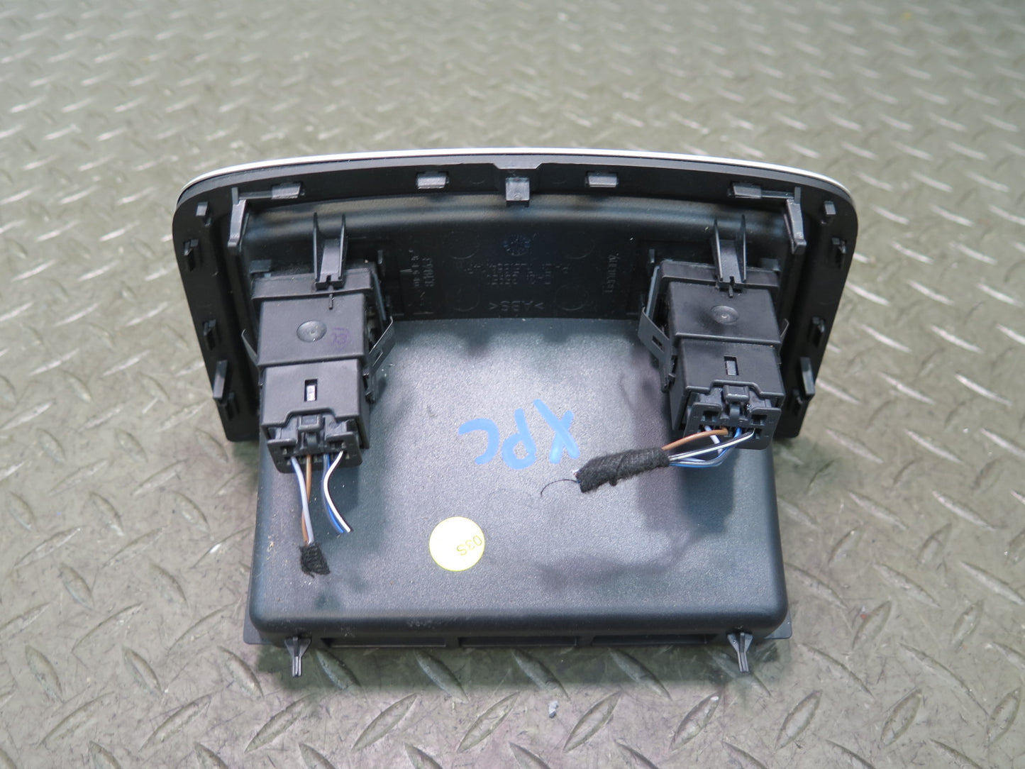 2003-2010 Porsche Cayenne 957 Rear Center Console Trim Panel Heated Seat Switch