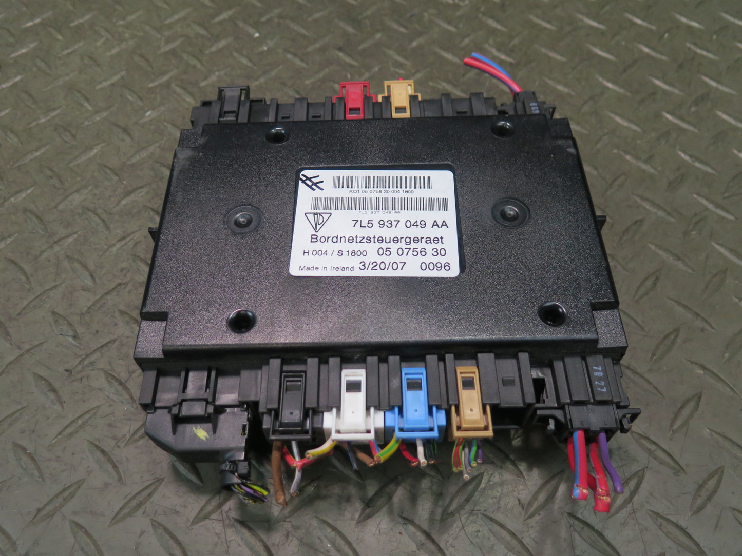 2008-2010 Porsche Cayenne 957 Body Control Module Unit BCM BCU 7L5937049AA