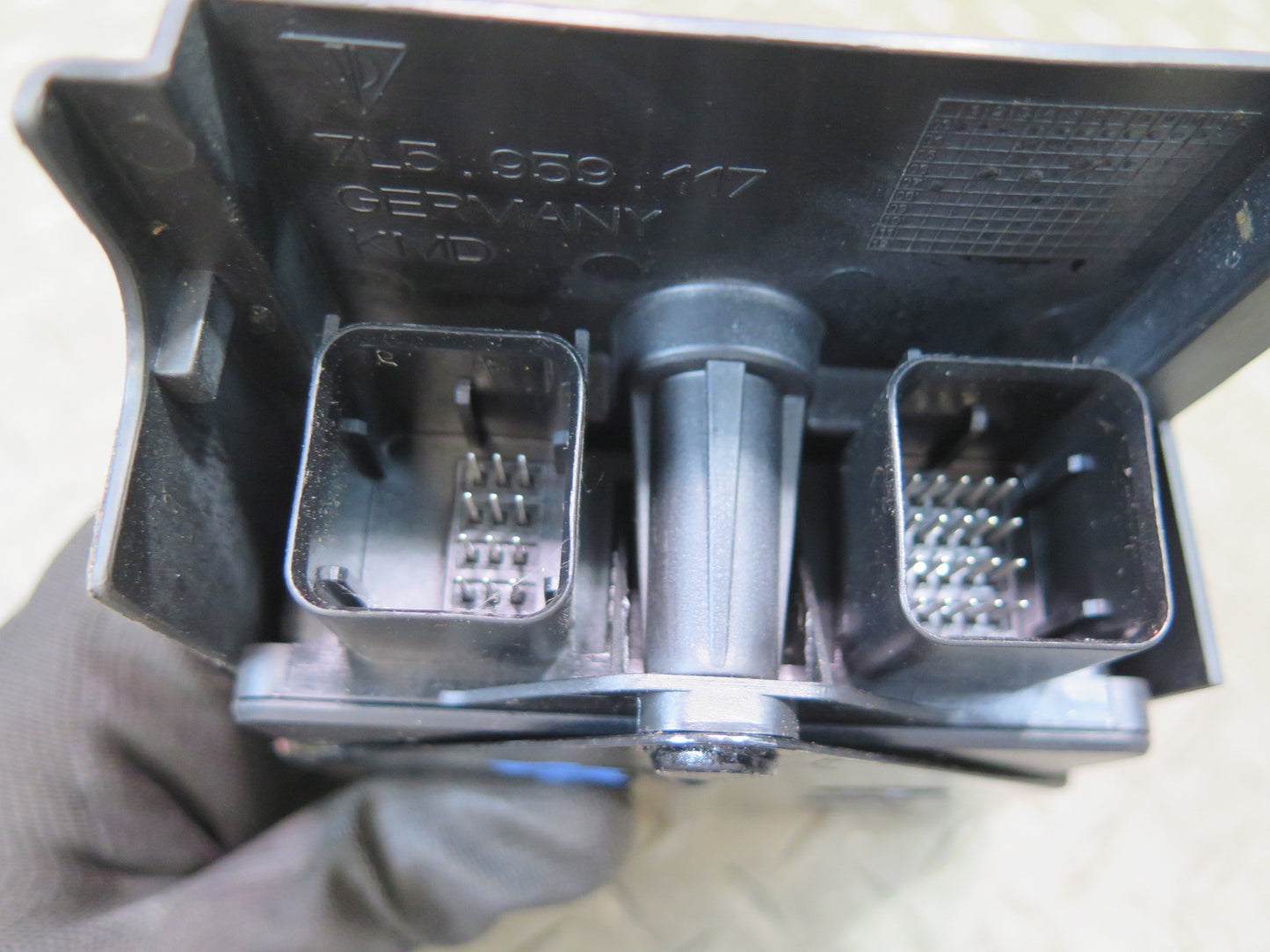 2008-2010 Porsche Cayenne 957 Front Right Seat Weight Sensor Control Module