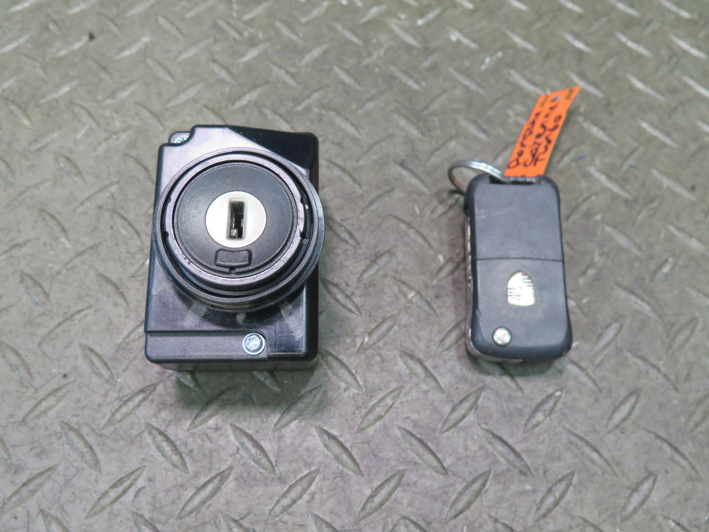 2003-2010 Porsche Cayenne 957 Ignition Switch w KEY 3D0905865F