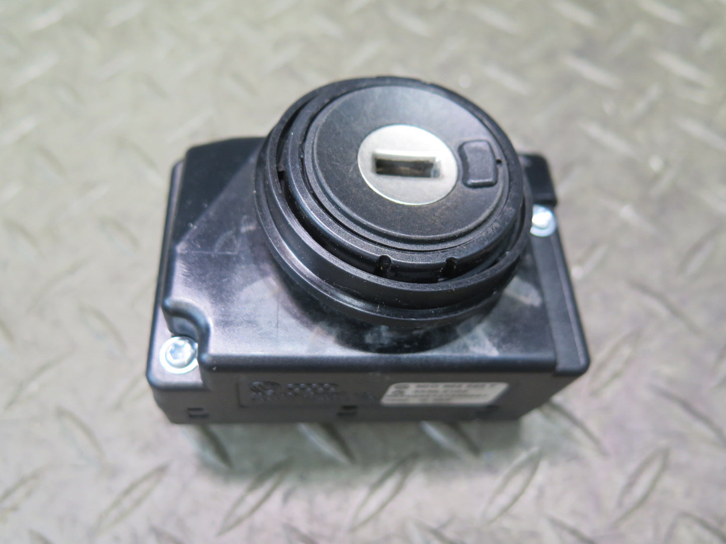 2003-2010 Porsche Cayenne 957 Ignition Switch w KEY 3D0905865F