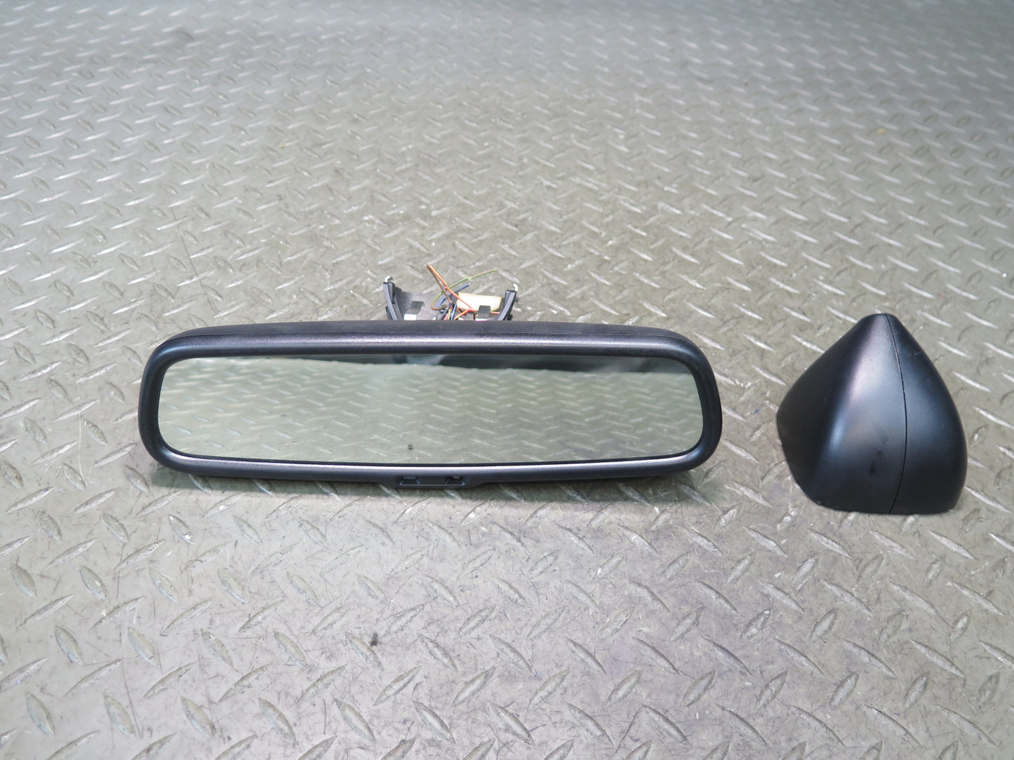 2008-2010 Porsche Cayenne 957 Auto Dim Interior Rear View Mirror w Trim