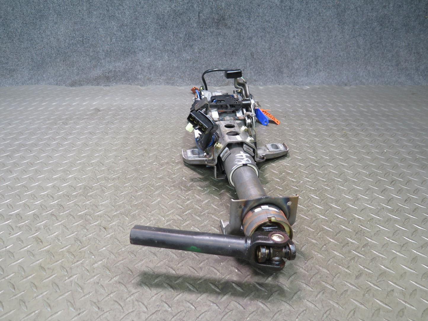 1986 Toyota Cressida MX73 A/T Sedan Steering Column Assembly w Lock KEY Set OEM