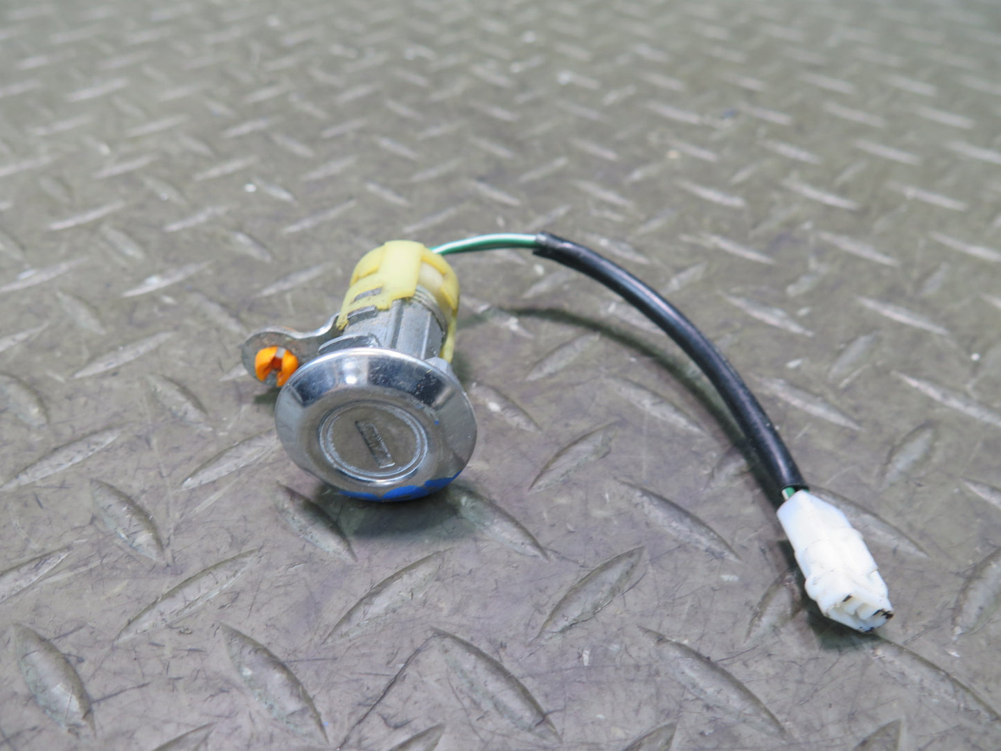 1986 Toyota Cressida MX73 A/T Sedan Steering Column Assembly w Lock KEY Set OEM