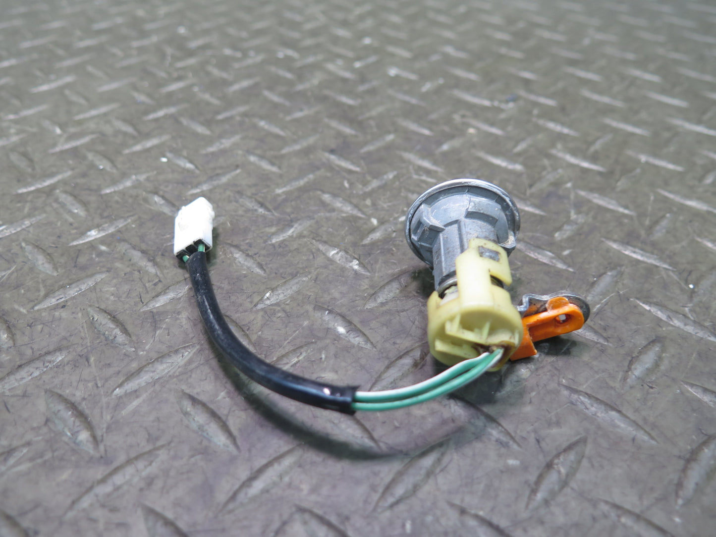 1986 Toyota Cressida MX73 A/T Sedan Steering Column Assembly w Lock KEY Set OEM