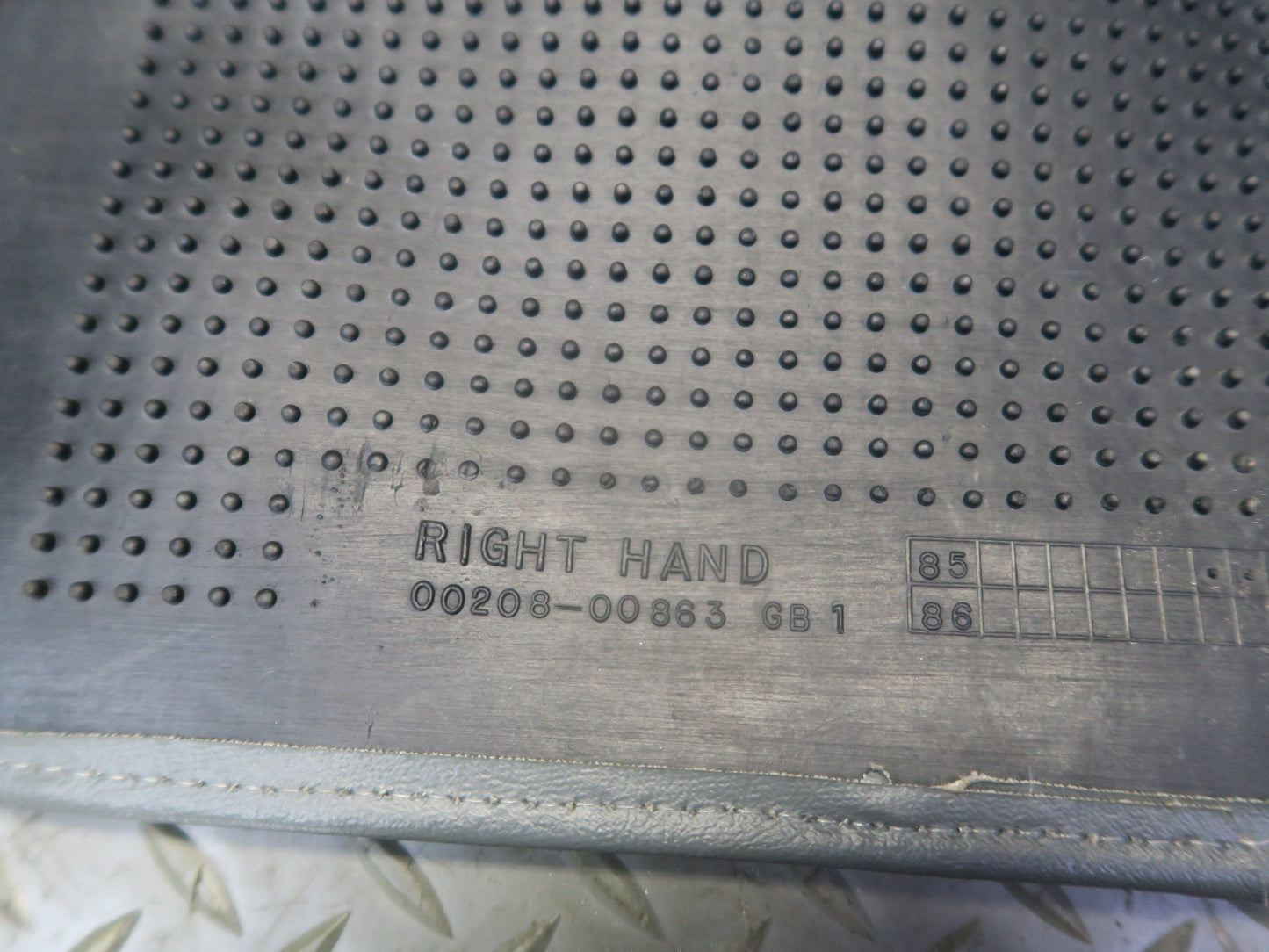 84-86 Toyota Cressida MX73 Sedan Set of 4 Front & Rear Floor MAT Gray OEM
