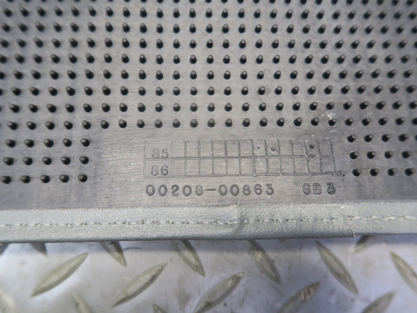 84-86 Toyota Cressida MX73 Sedan Set of 4 Front & Rear Floor MAT Gray OEM