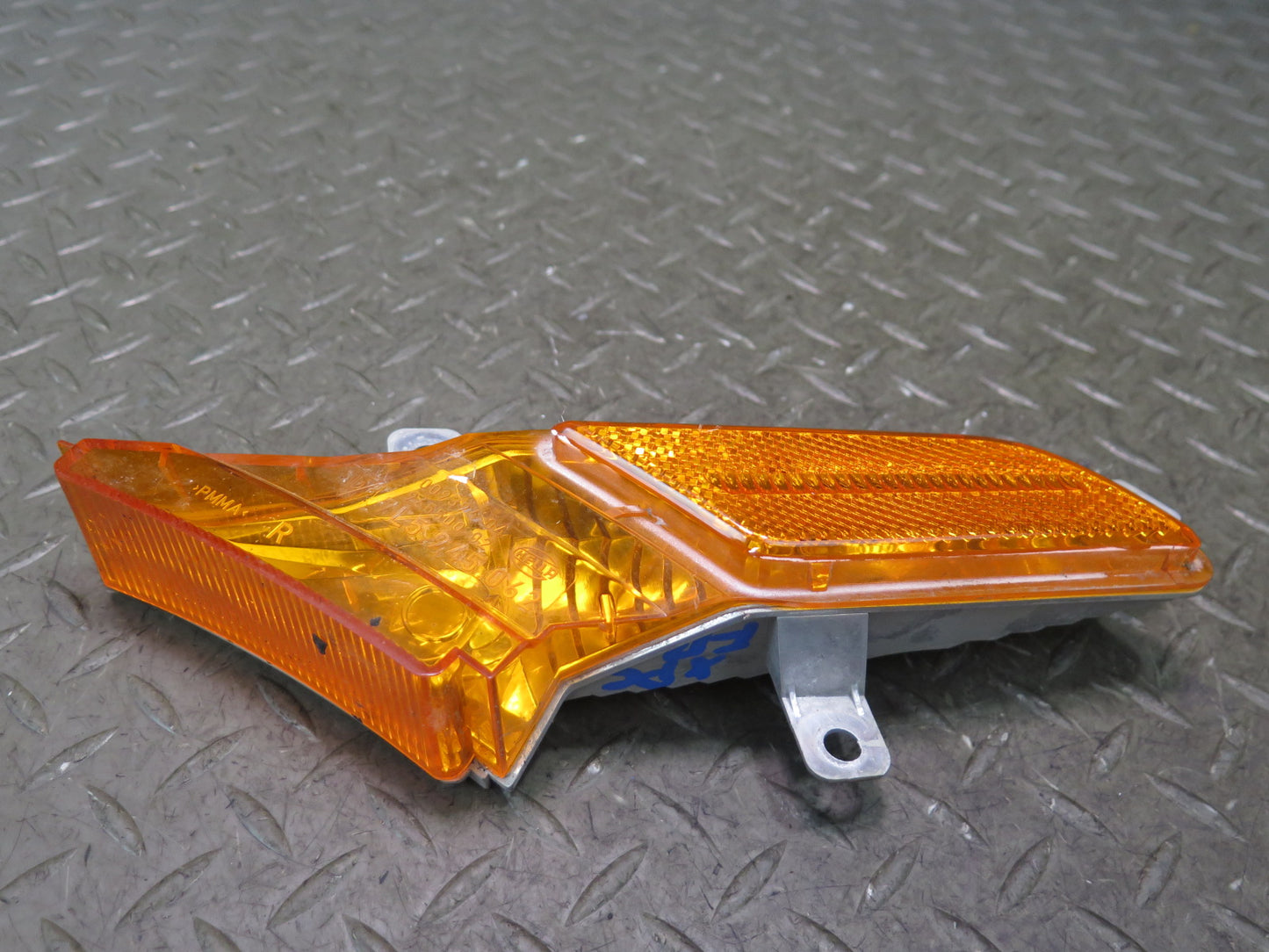 2008-2010 Porsche Cayenne 957 Front Right Bumper Side Marker Light Lamp