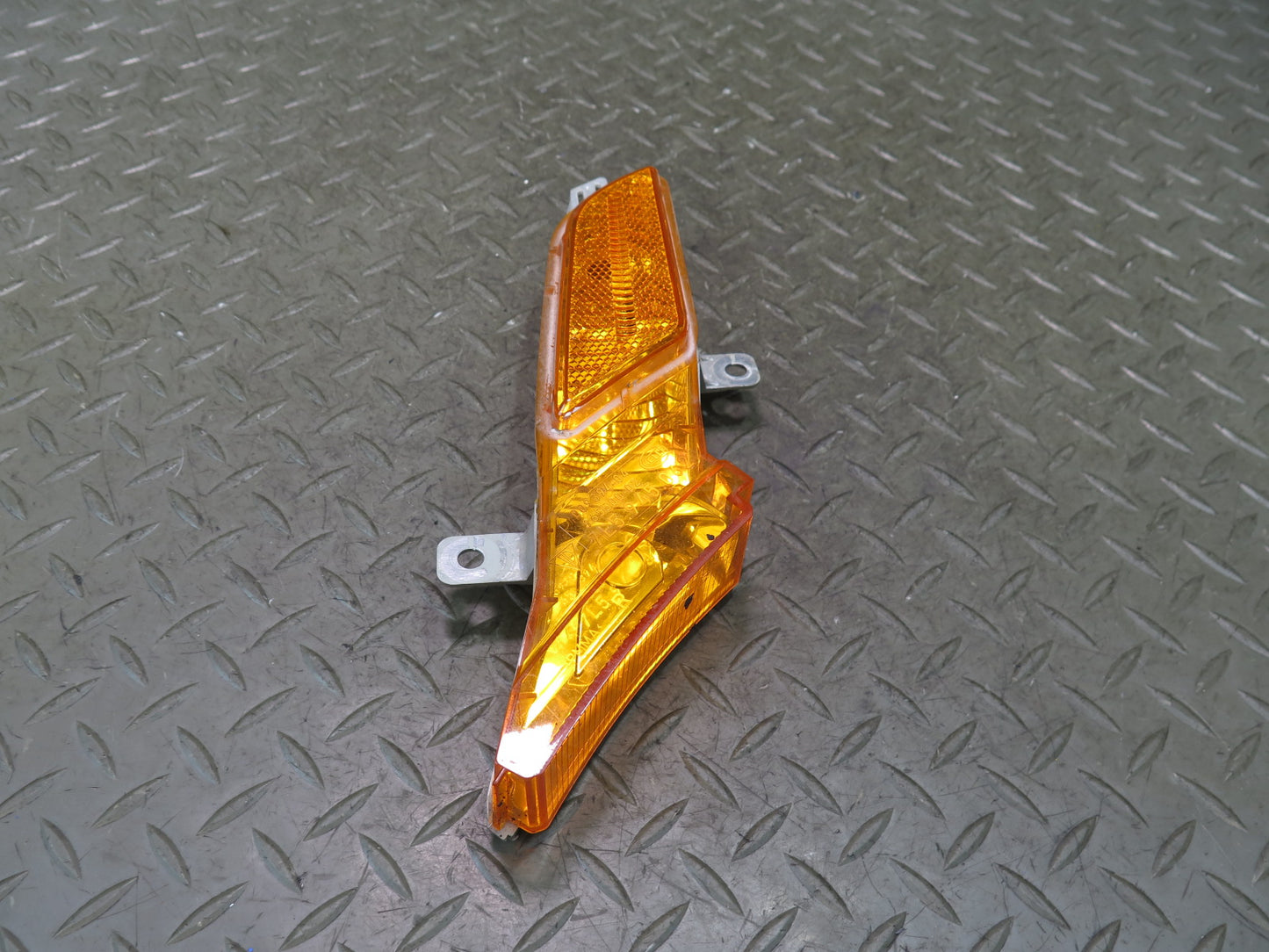 2008-2010 Porsche Cayenne 957 Front Right Bumper Side Marker Light Lamp
