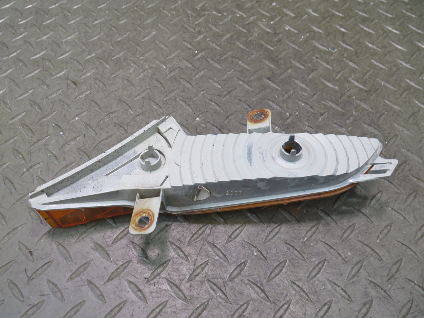 2008-2010 Porsche Cayenne 957 Front Right Bumper Side Marker Light Lamp