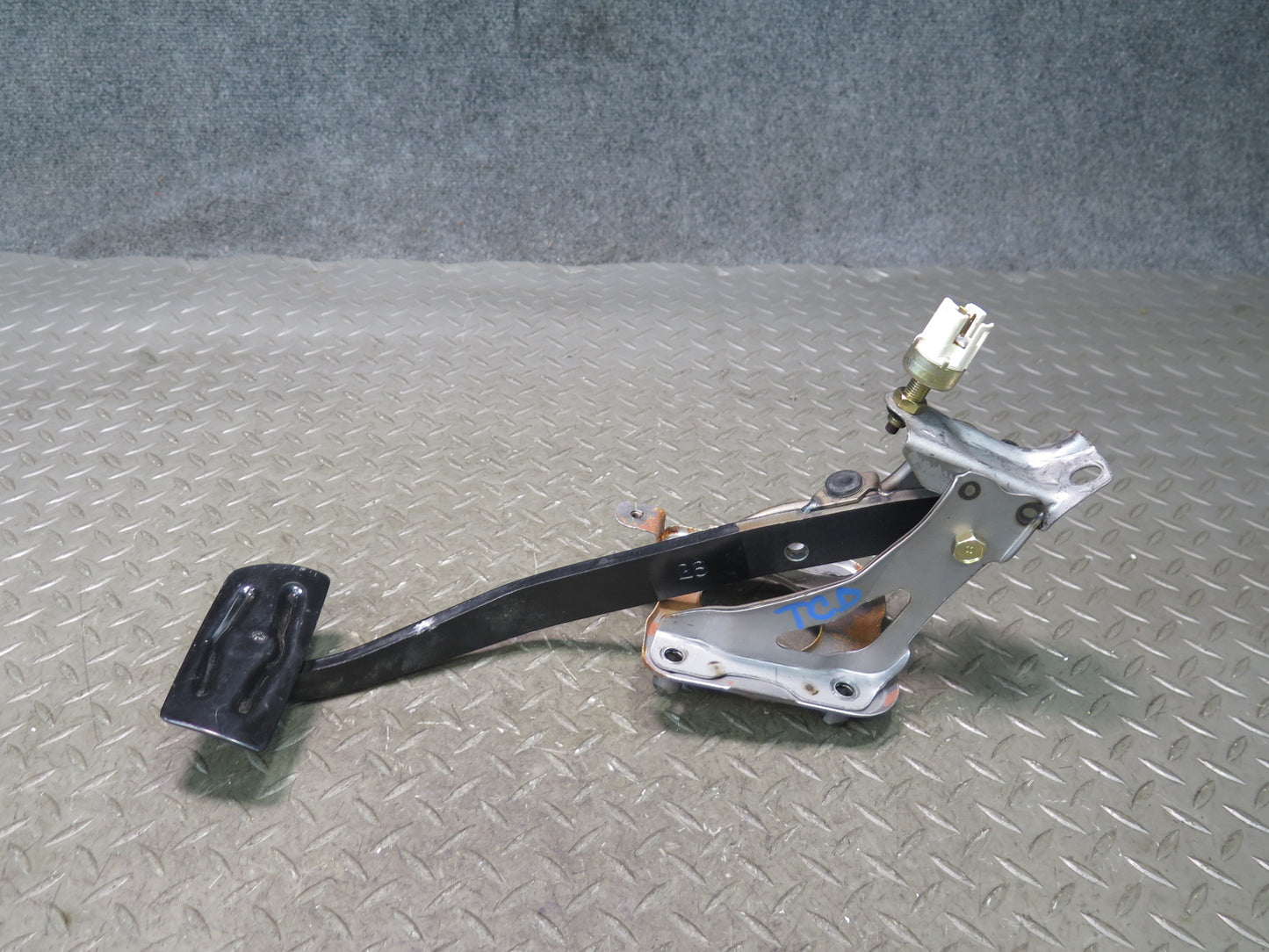 84-88 Toyota Cressida MX73 Brake Pedal Assembly OEM