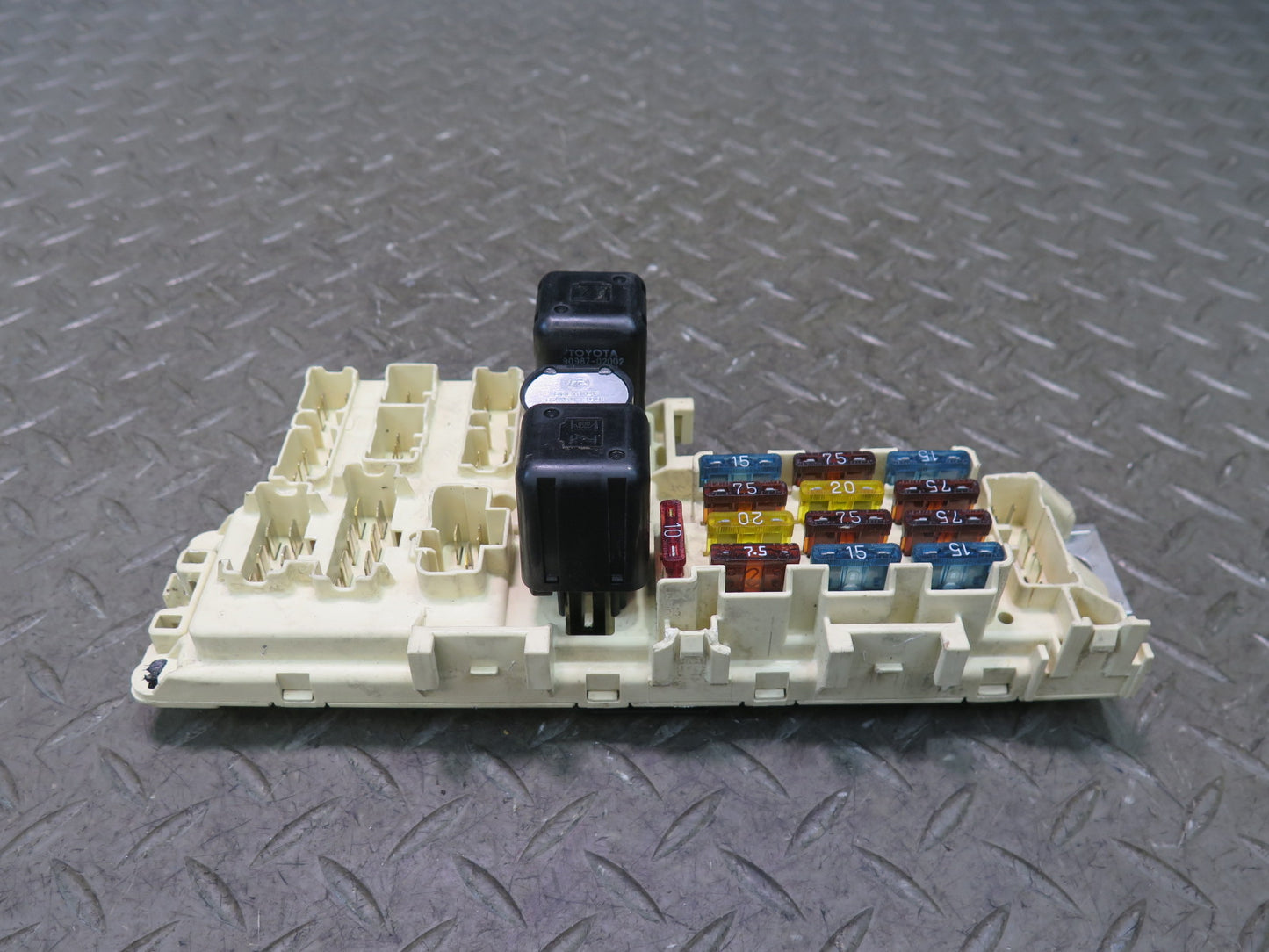 84-86 Toyota Cressida MX73 Under Dash Fuse Relay Box Module OEM