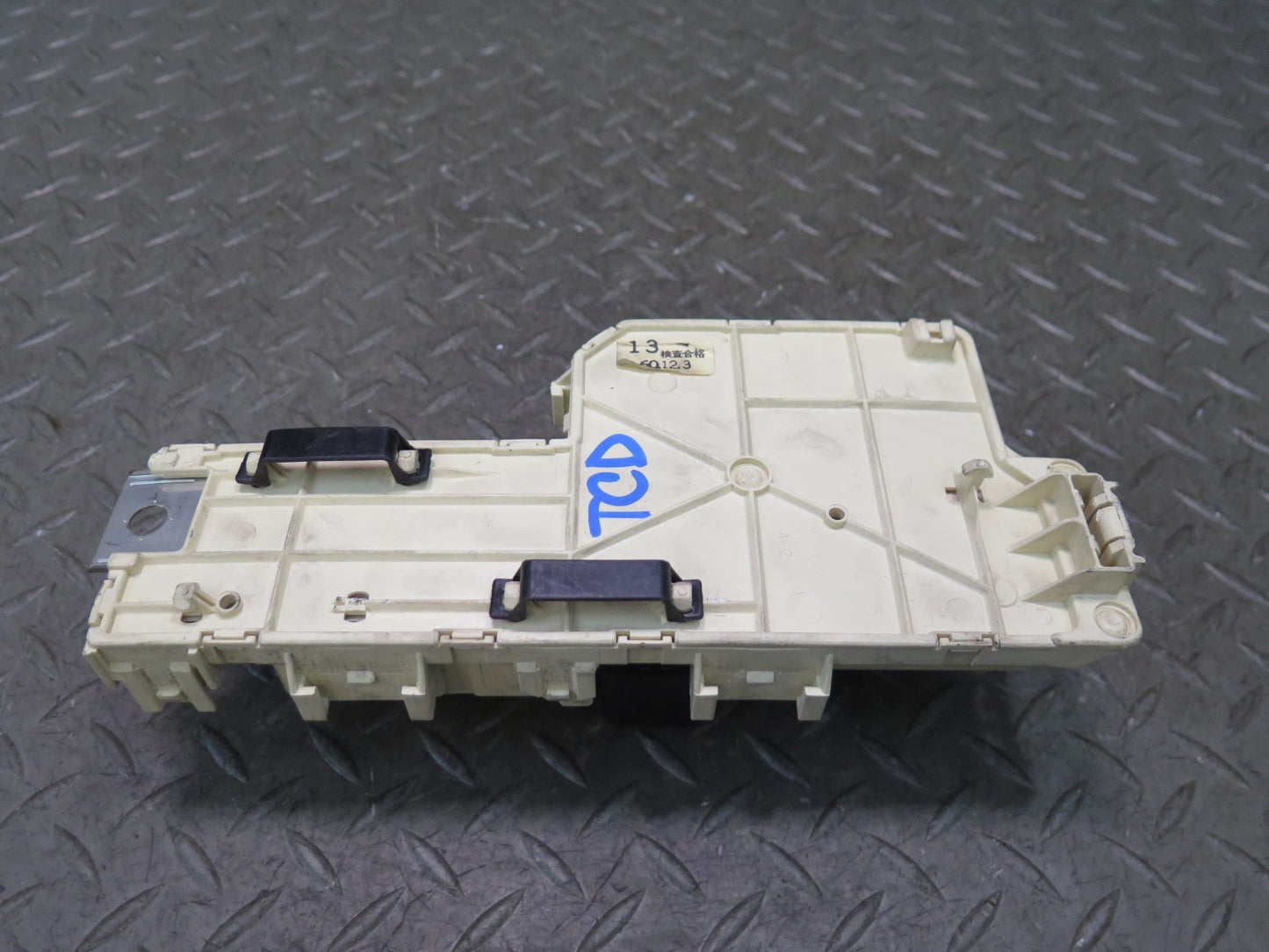84-86 Toyota Cressida MX73 Under Dash Fuse Relay Box Module OEM