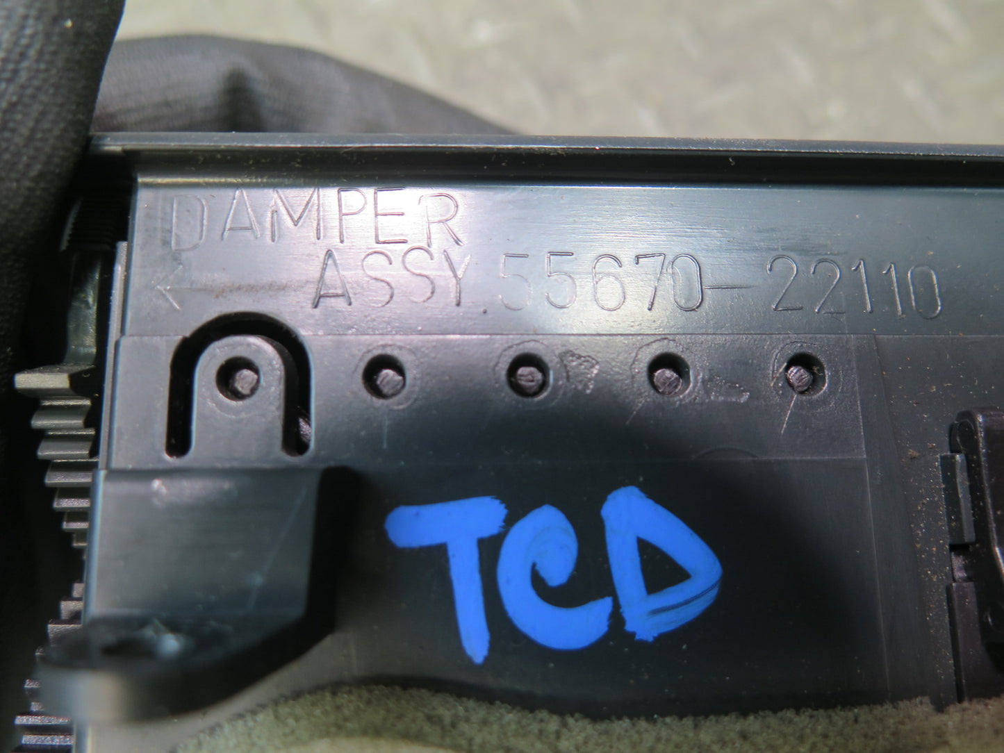 84-88 Toyota Cressida MX73 Dash Dashboard Center AC Heater Air Vent Black OEM