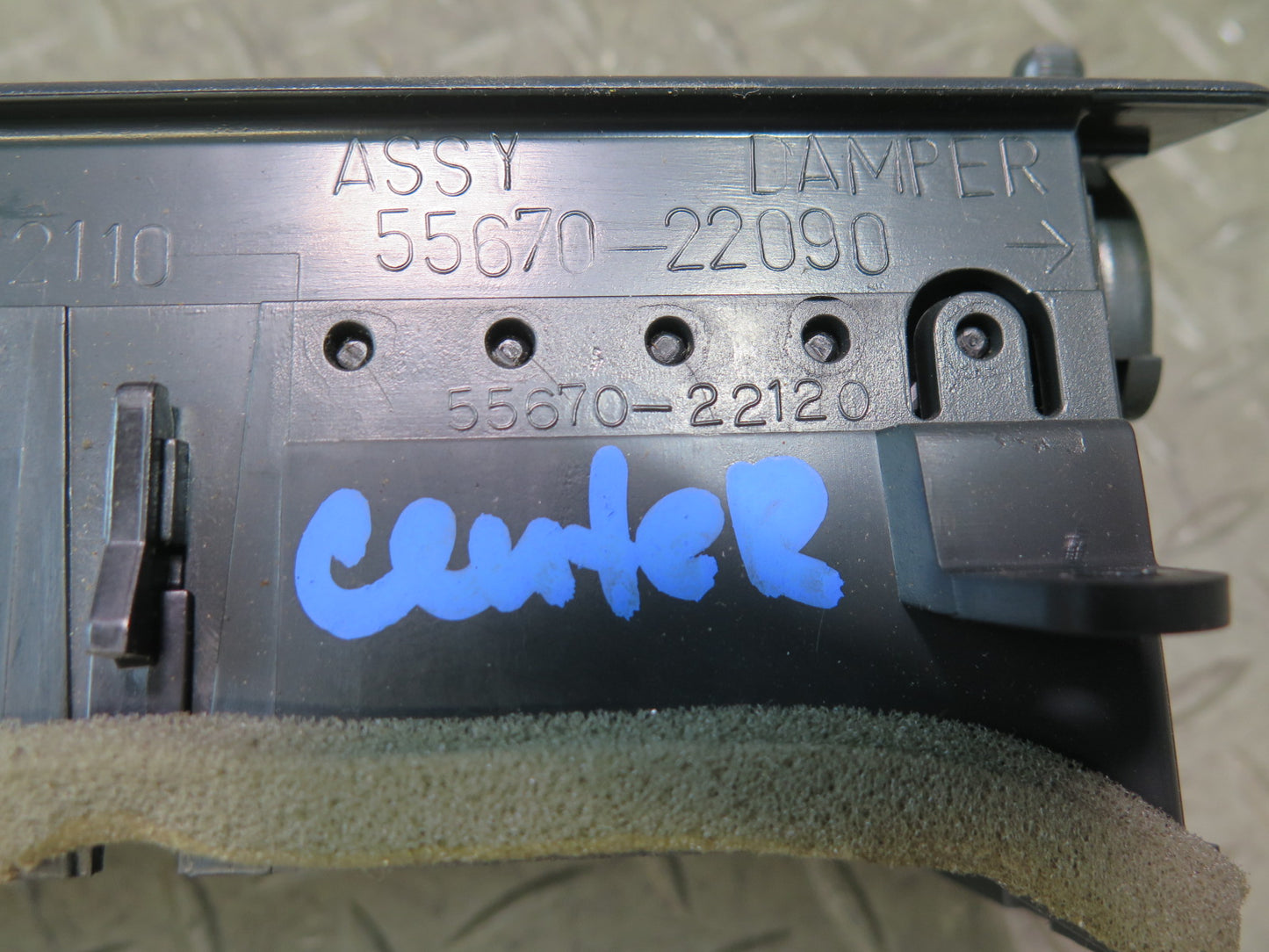84-88 Toyota Cressida MX73 Dash Dashboard Center AC Heater Air Vent Black OEM