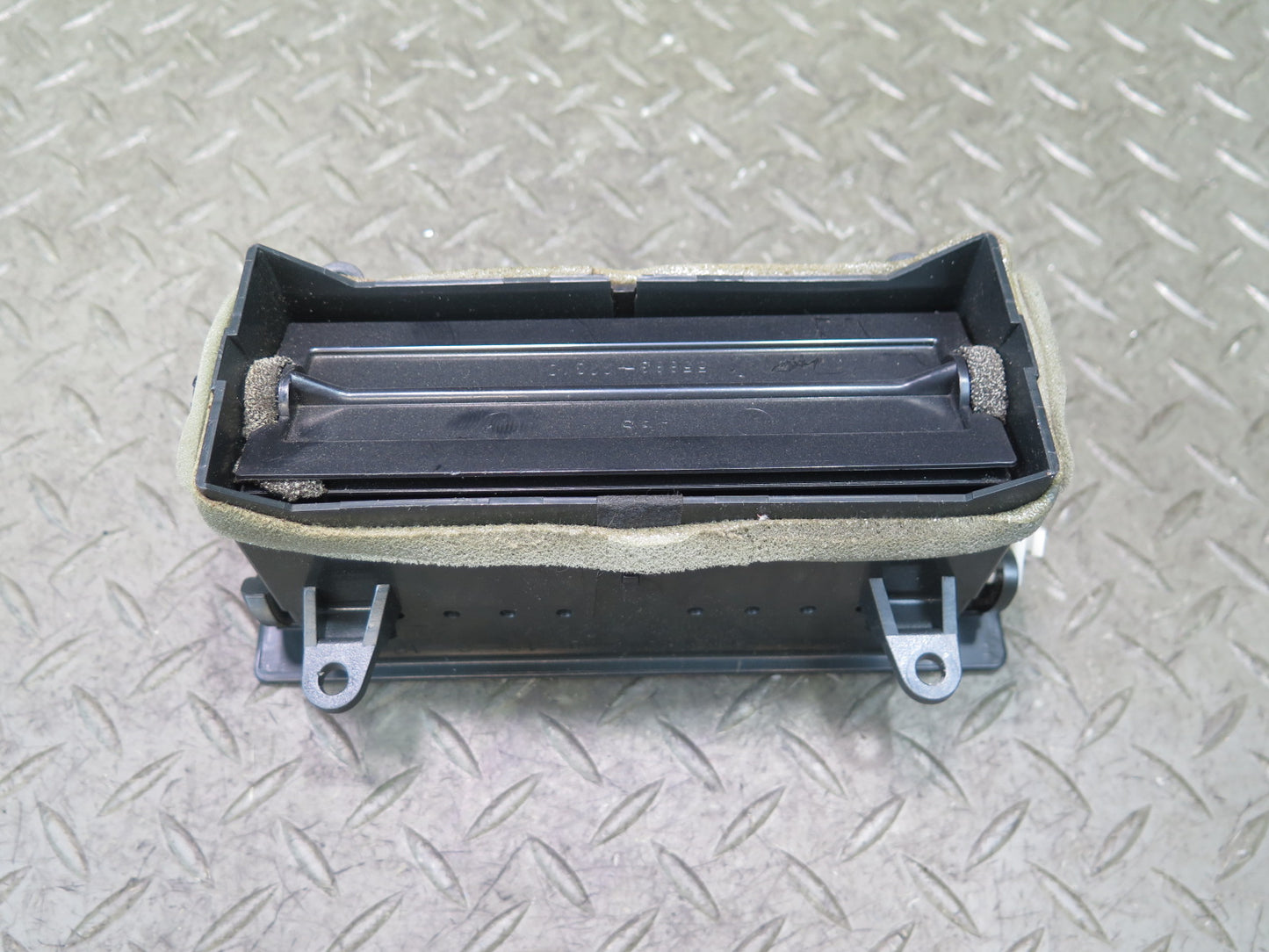 84-88 Toyota Cressida MX73 Dash Dashboard Center AC Heater Air Vent Black OEM