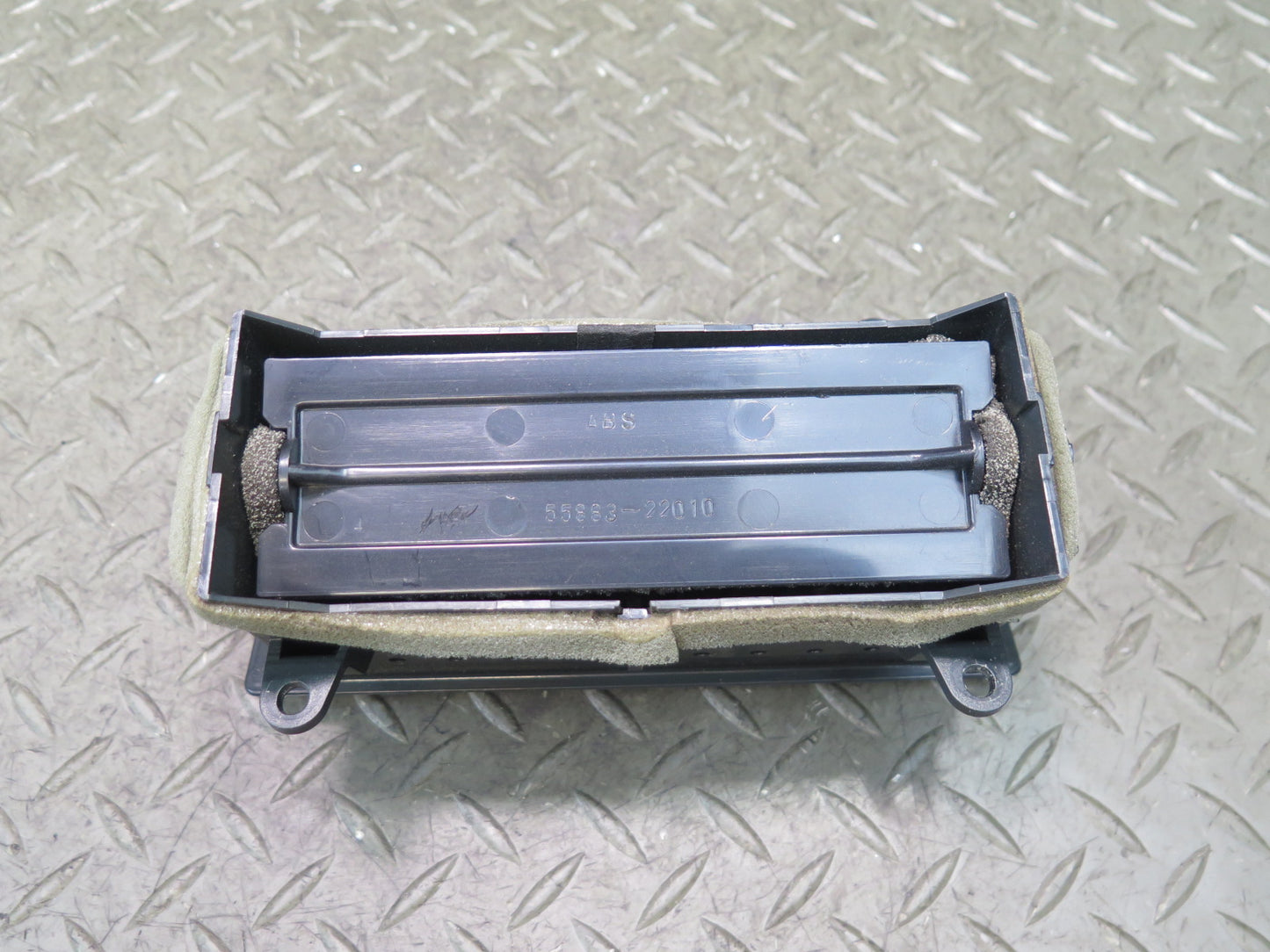 84-88 Toyota Cressida MX73 Dash Dashboard Center AC Heater Air Vent Black OEM
