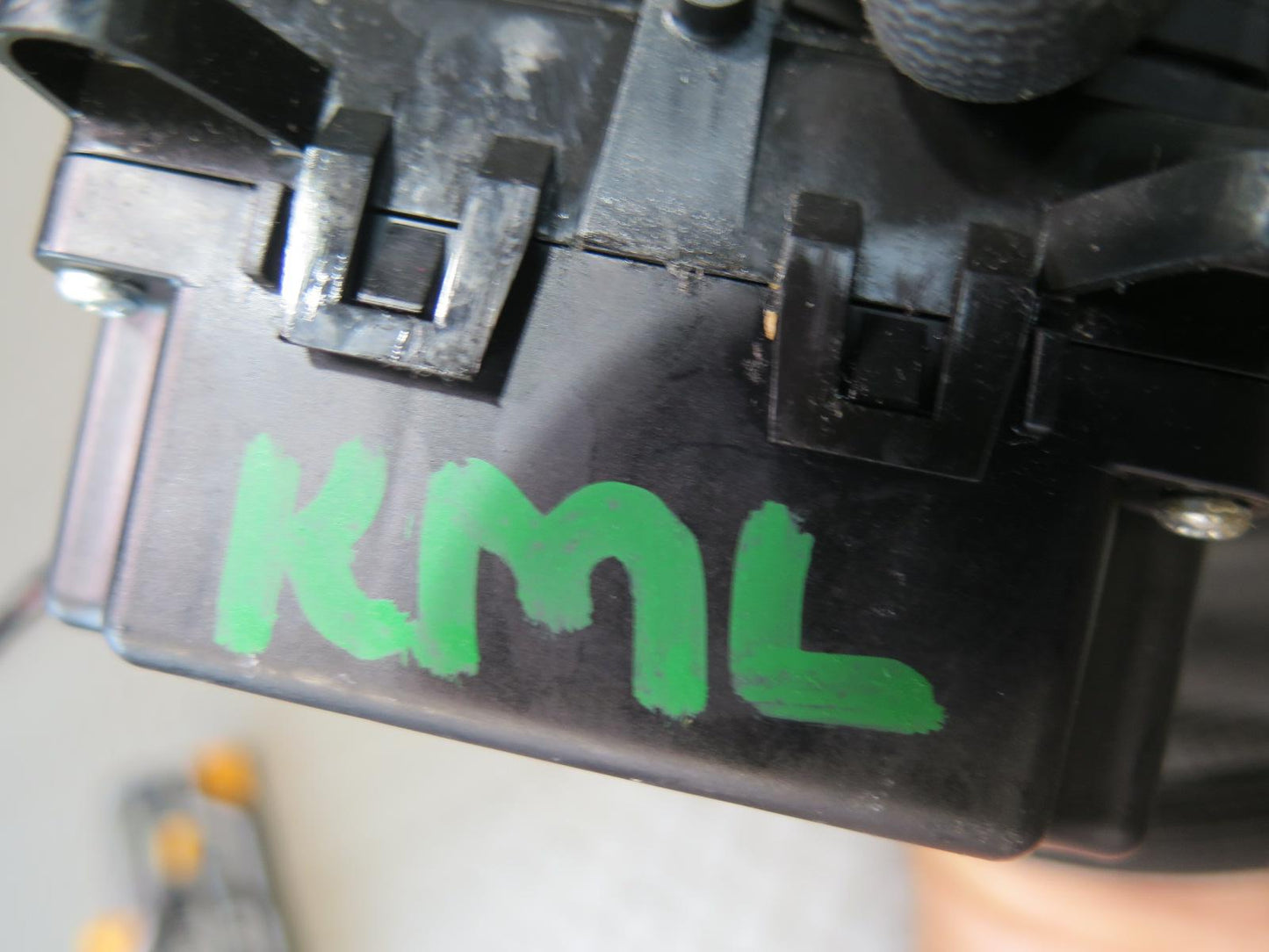 12-15 Mercedes W166 Ml-class Console Media Radio Control Switch 1669002809 OEM