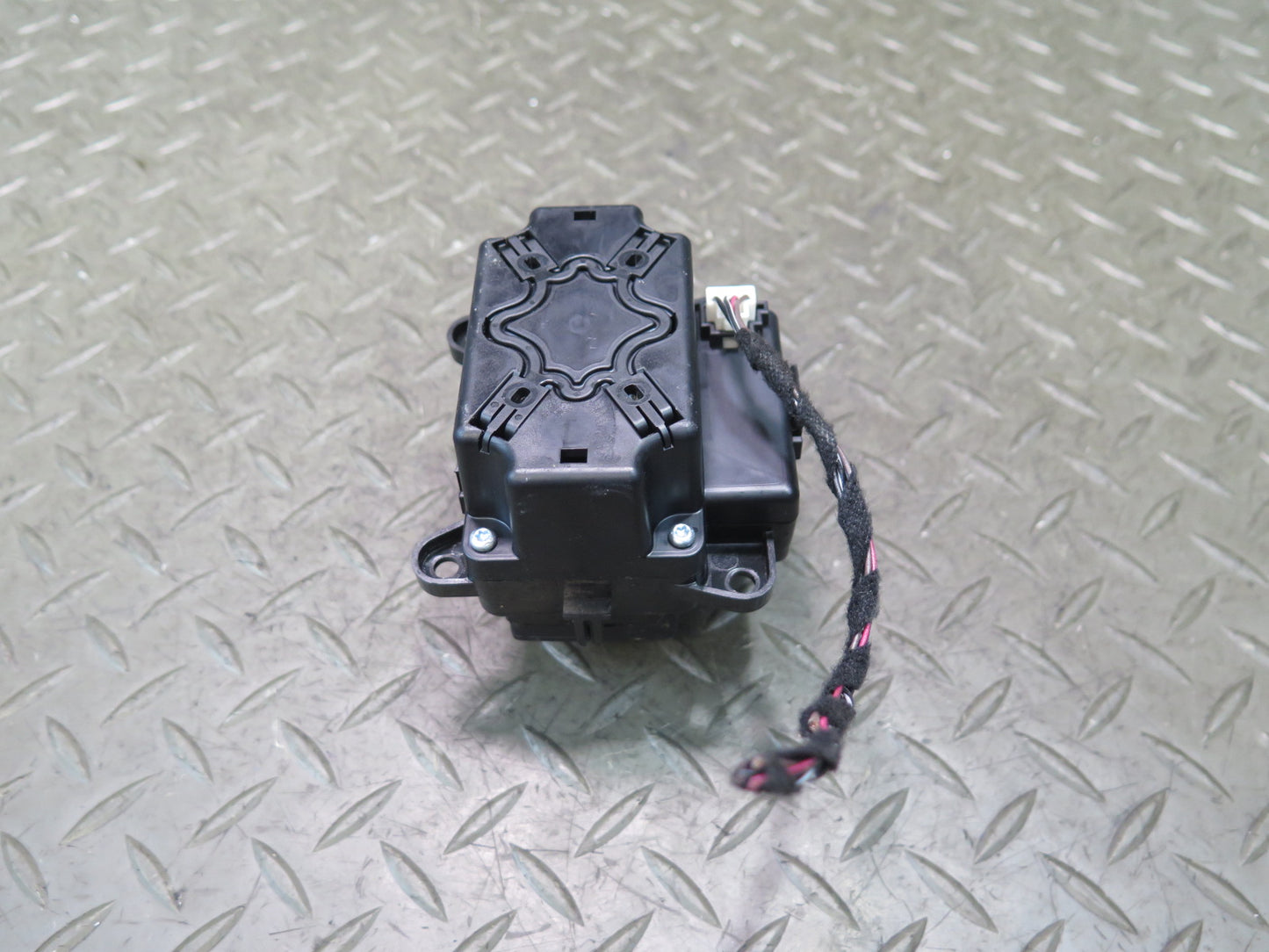 12-15 Mercedes W166 Ml-class Console Media Radio Control Switch 1669002809 OEM