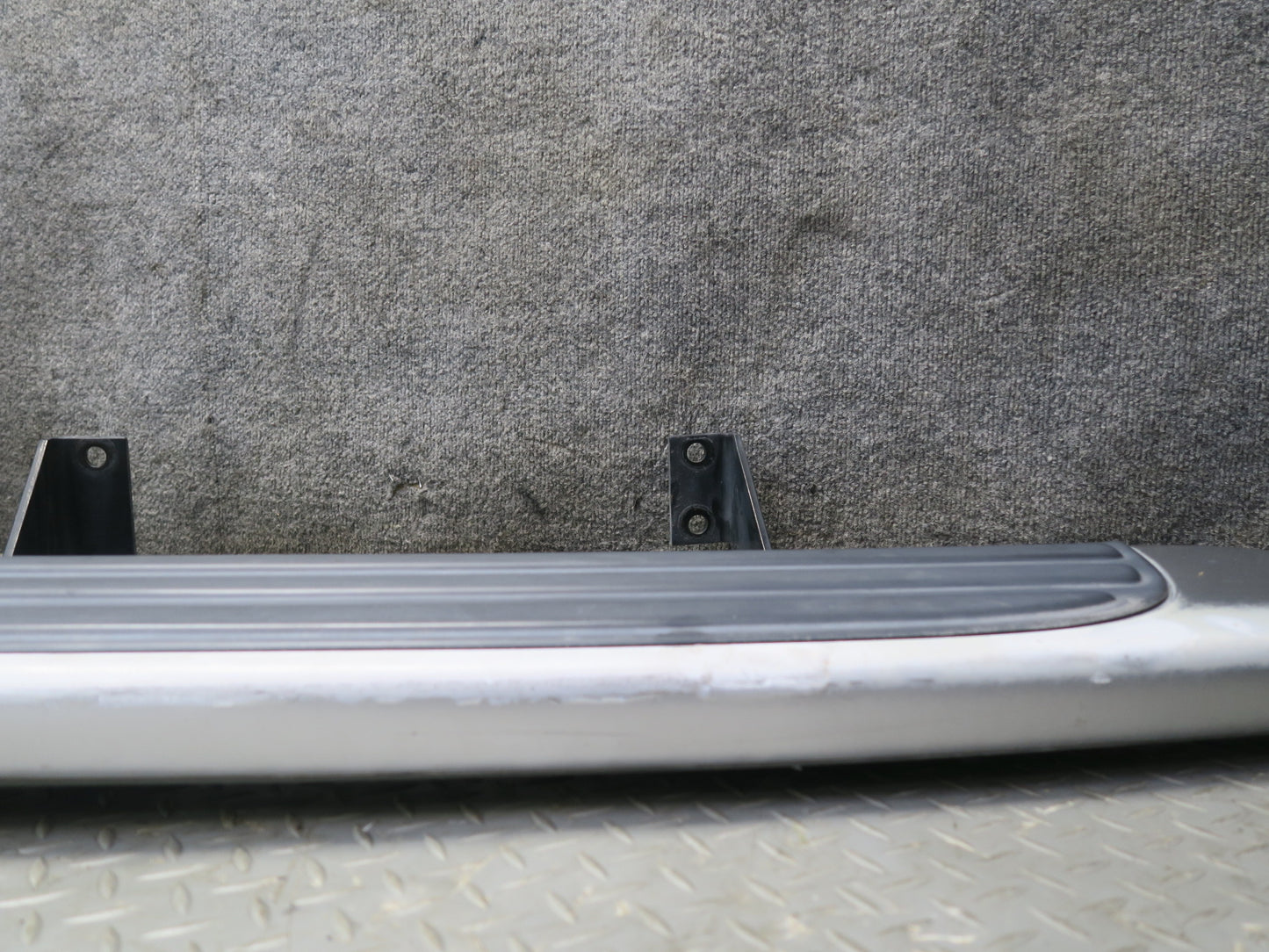 03-06 Chevrolet SSR Set of 2 Left & Right Running Board Silver w Mounts OEM