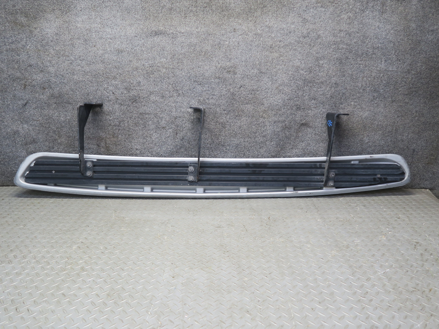 03-06 Chevrolet SSR Set of 2 Left & Right Running Board Silver w Mounts OEM