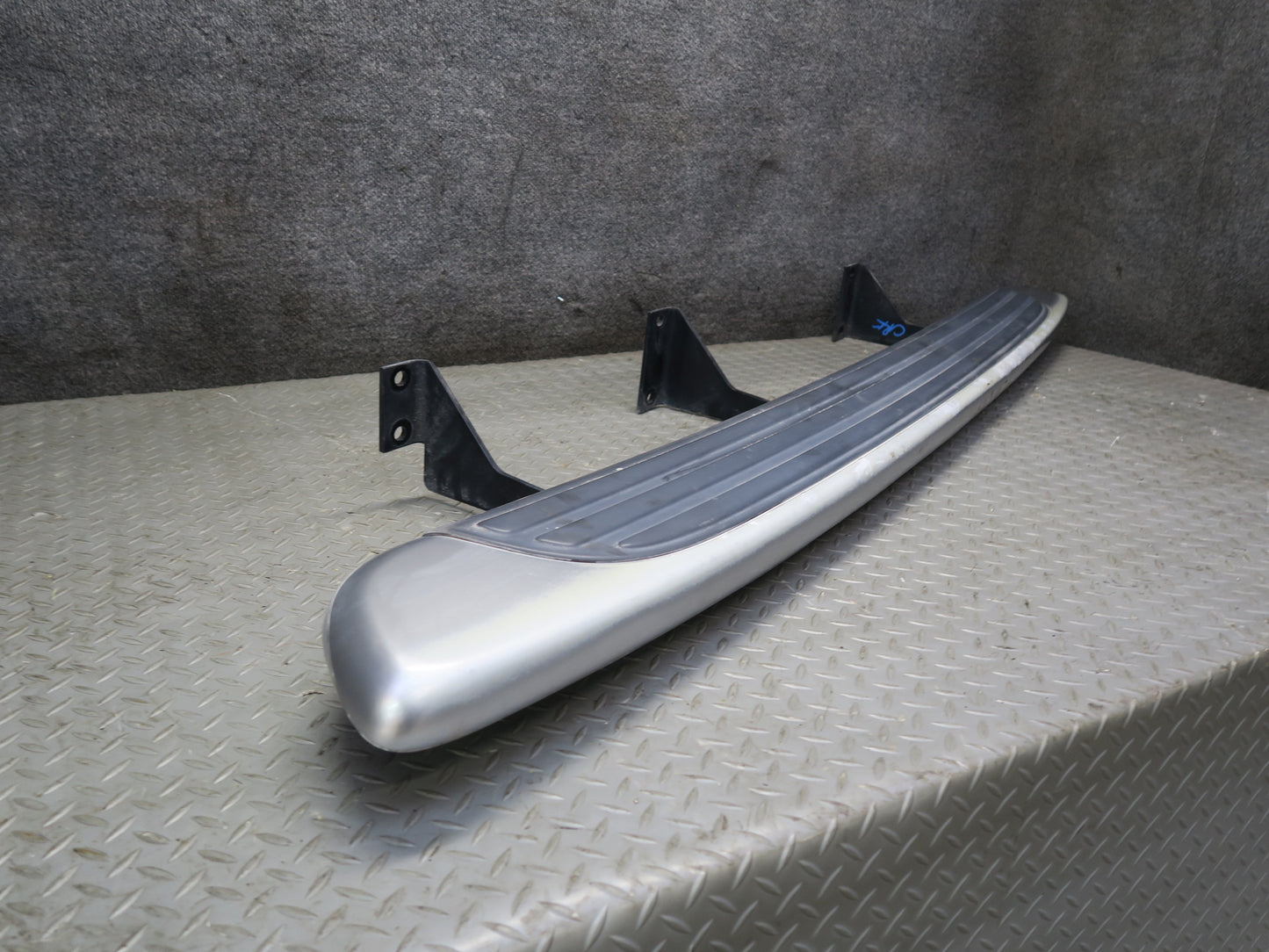 03-06 Chevrolet SSR Set of 2 Left & Right Running Board Silver w Mounts OEM