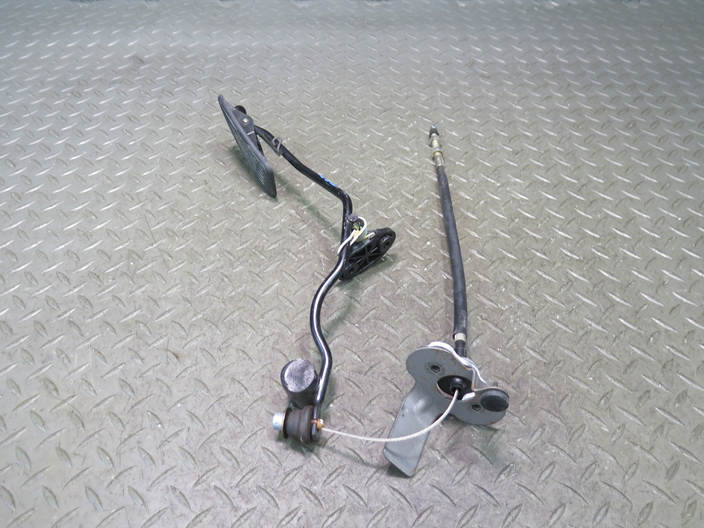 84-88 Toyota Cressida MX73 Gas Acceleration Pedal w Cable OEM