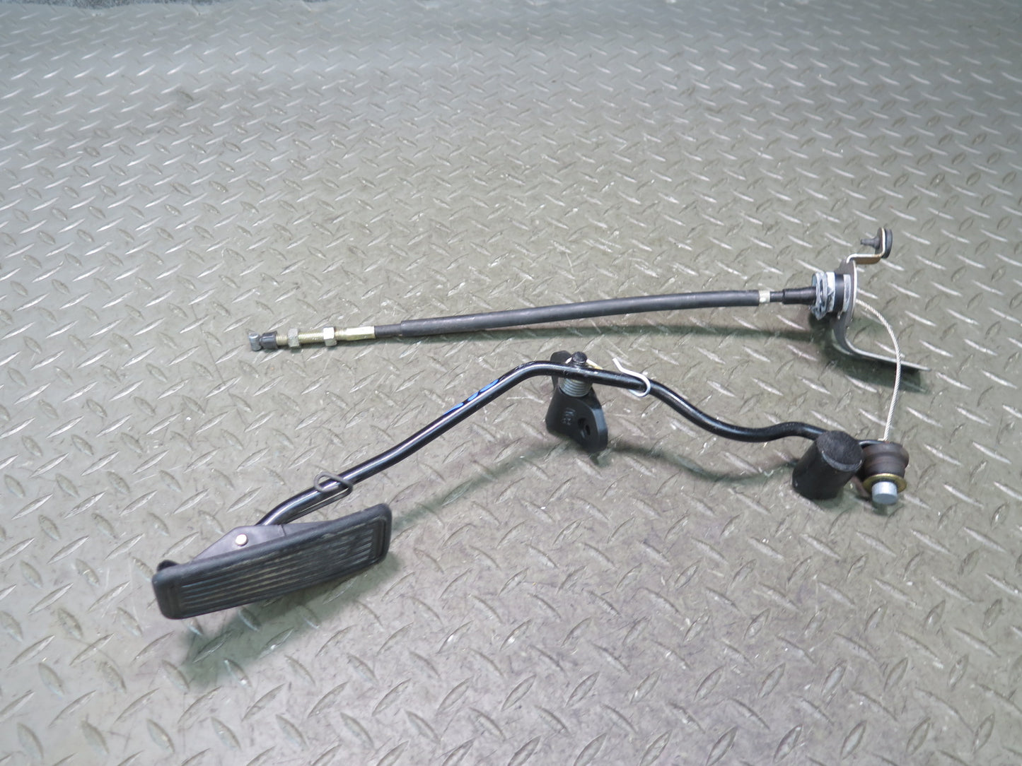84-88 Toyota Cressida MX73 Gas Acceleration Pedal w Cable OEM