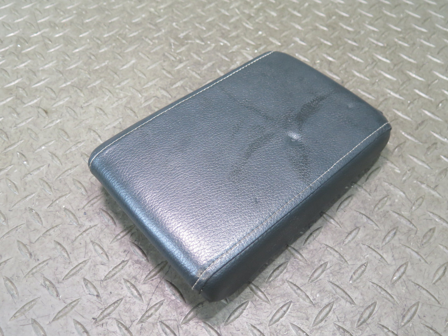 84-86 Toyota Cressida MX73 Sedan Center Console Leather Armrest Storage Lid OEM