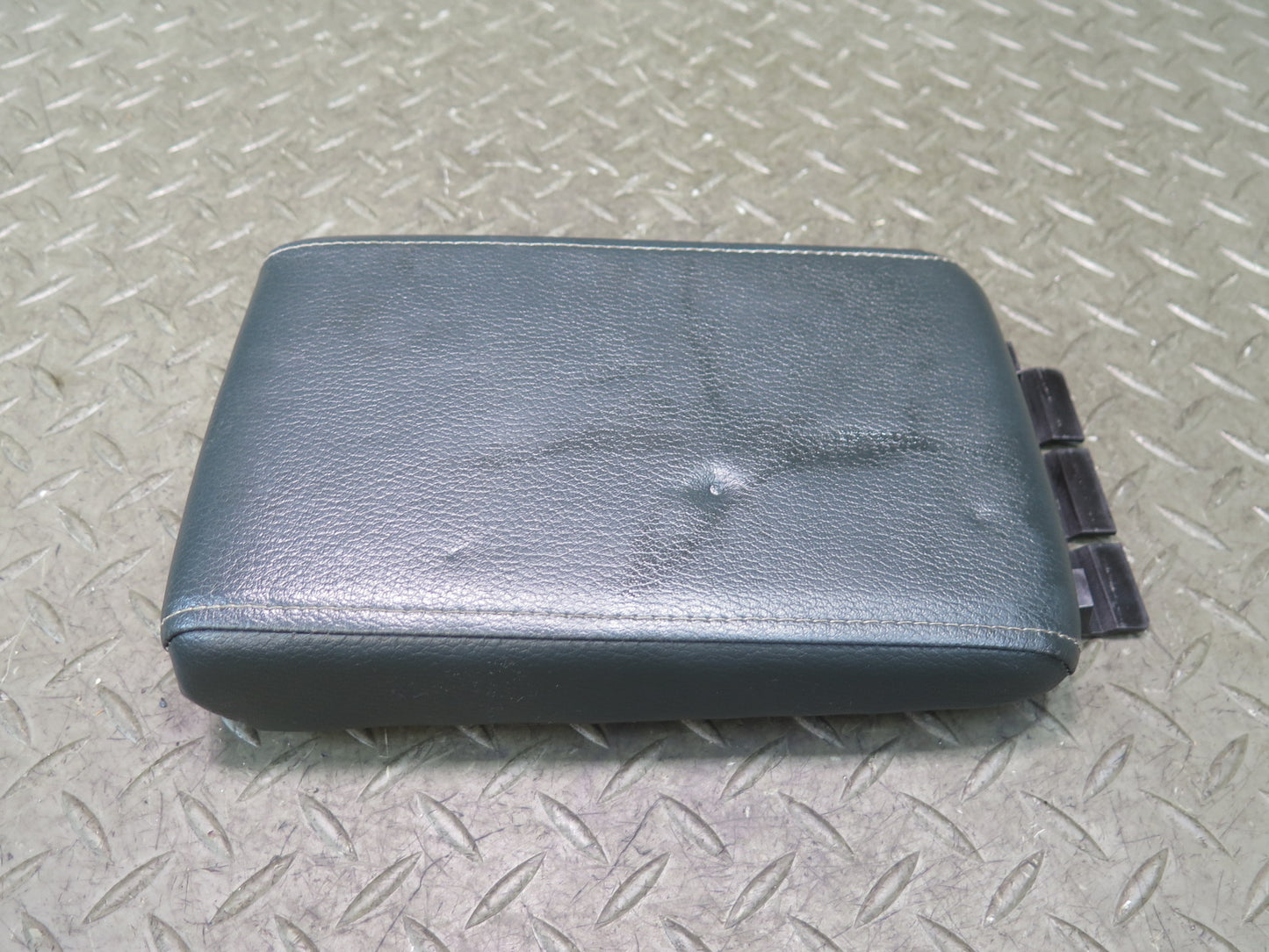 84-86 Toyota Cressida MX73 Sedan Center Console Leather Armrest Storage Lid OEM
