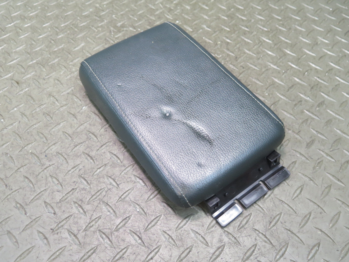 84-86 Toyota Cressida MX73 Sedan Center Console Leather Armrest Storage Lid OEM