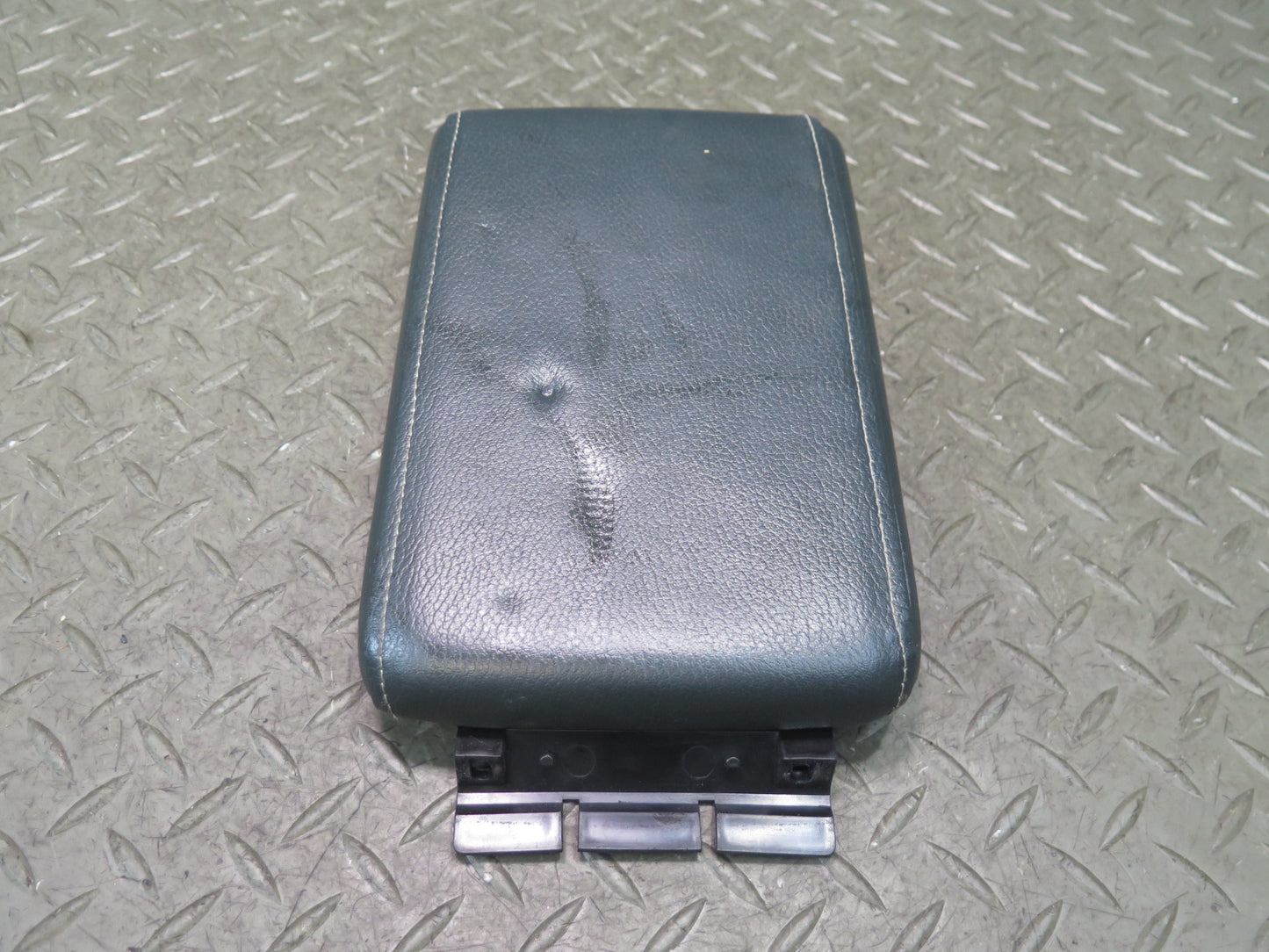 84-86 Toyota Cressida MX73 Sedan Center Console Leather Armrest Storage Lid OEM