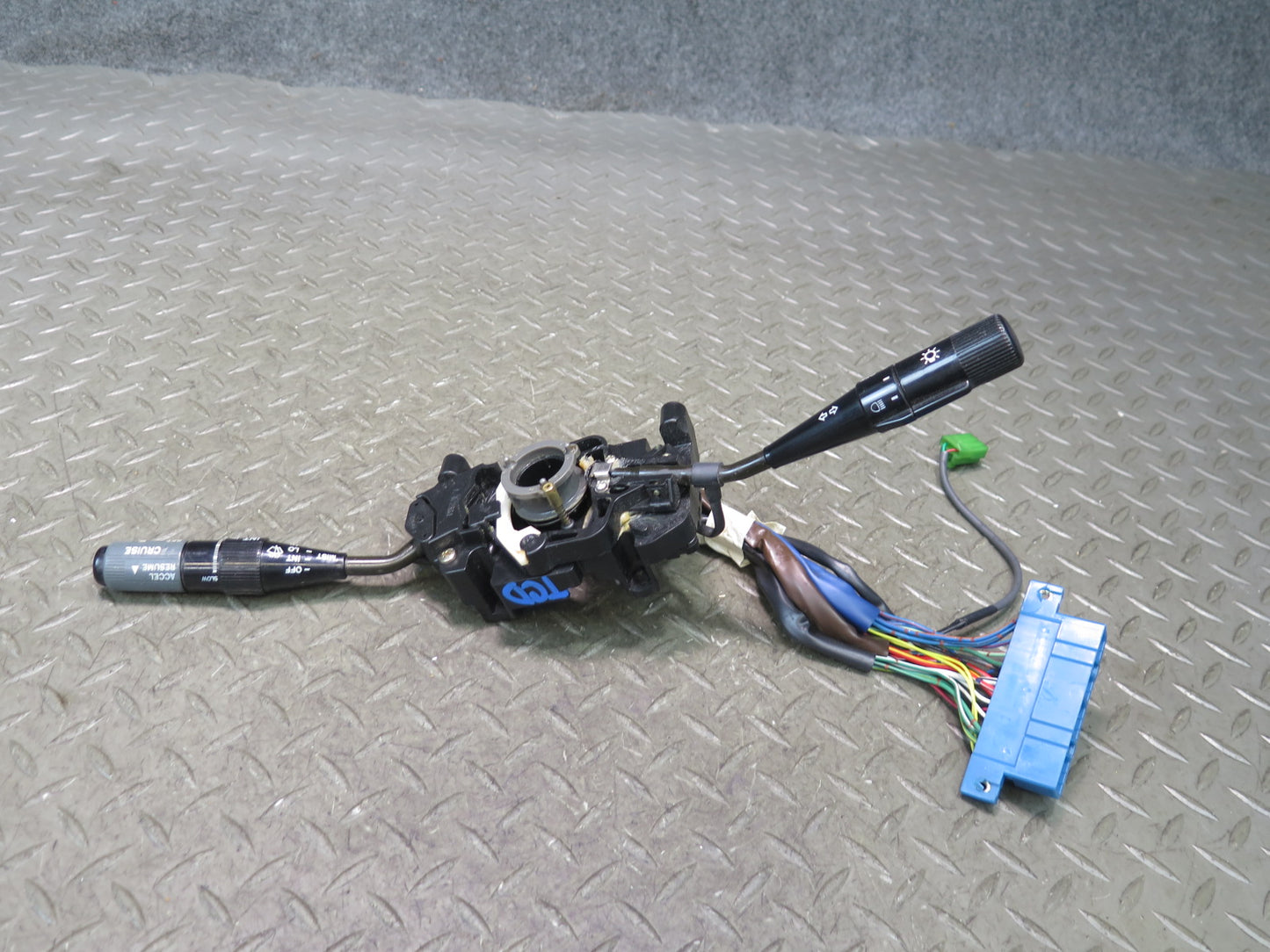 84-86 Toyota Cressida MX73 Steering Column Turn Signal Cruise Wiper Switch OEM