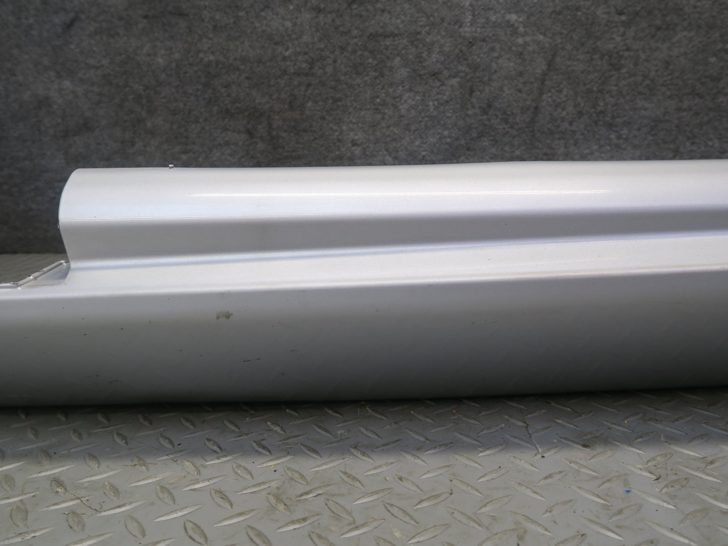 09-20 Nissan Z34 370Z Left Driver Side Skirt Rocker Panel Silver OEM