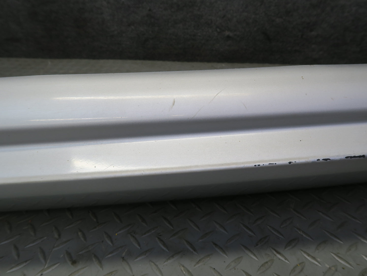09-20 Nissan Z34 370Z Left Driver Side Skirt Rocker Panel Silver OEM