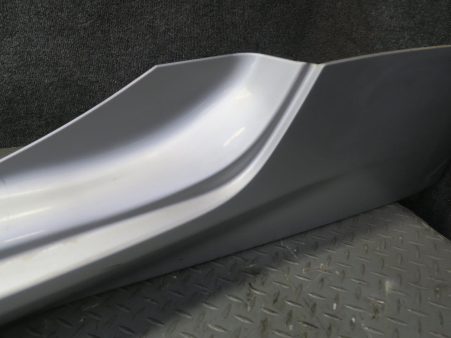 09-20 Nissan Z34 370Z Left Driver Side Skirt Rocker Panel Silver OEM