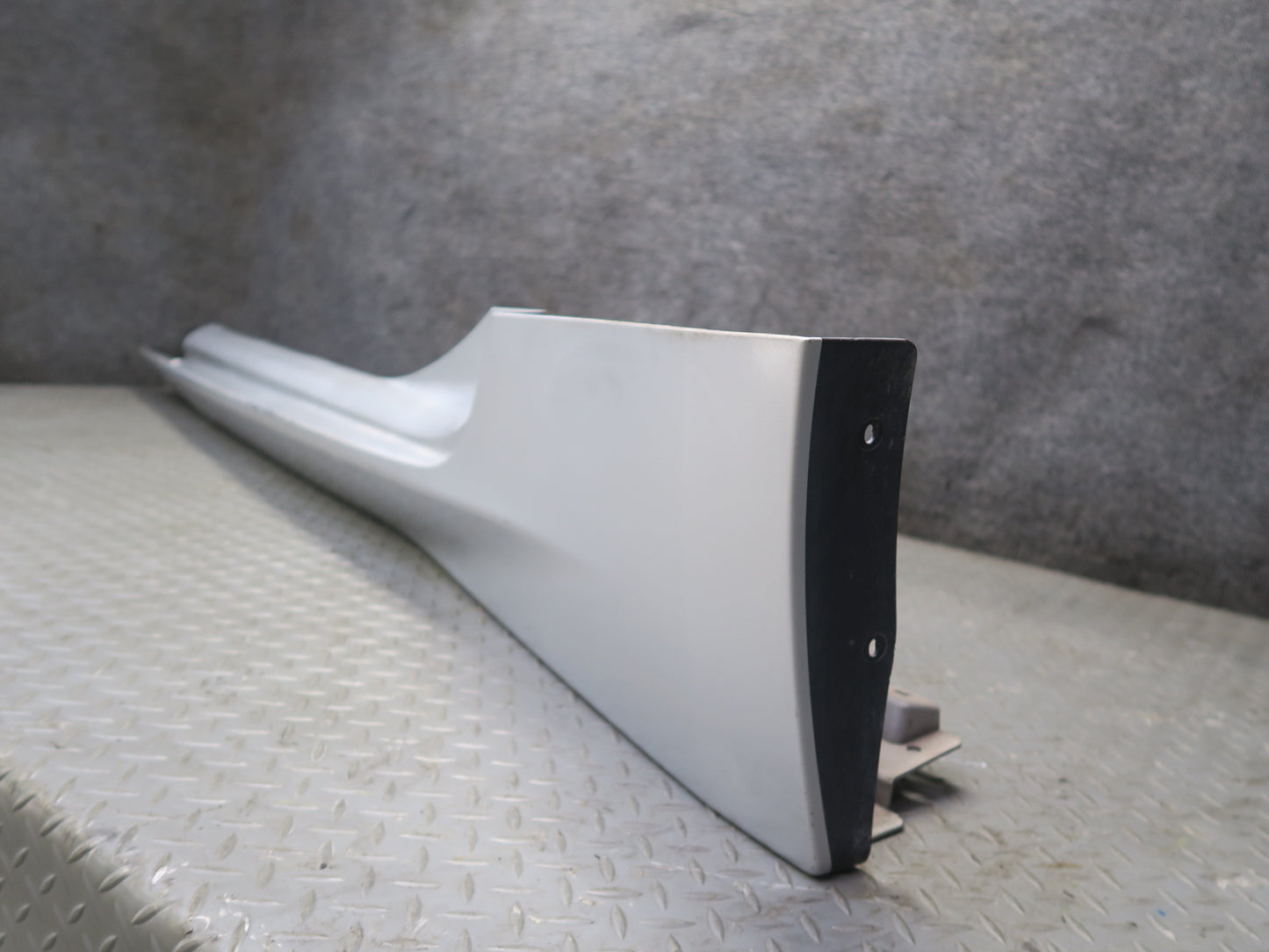 09-20 Nissan Z34 370Z Left Driver Side Skirt Rocker Panel Silver OEM