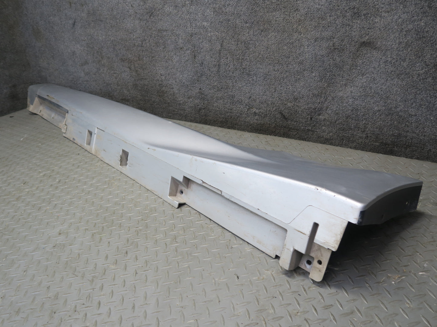 09-20 Nissan Z34 370Z Left Driver Side Skirt Rocker Panel Silver OEM