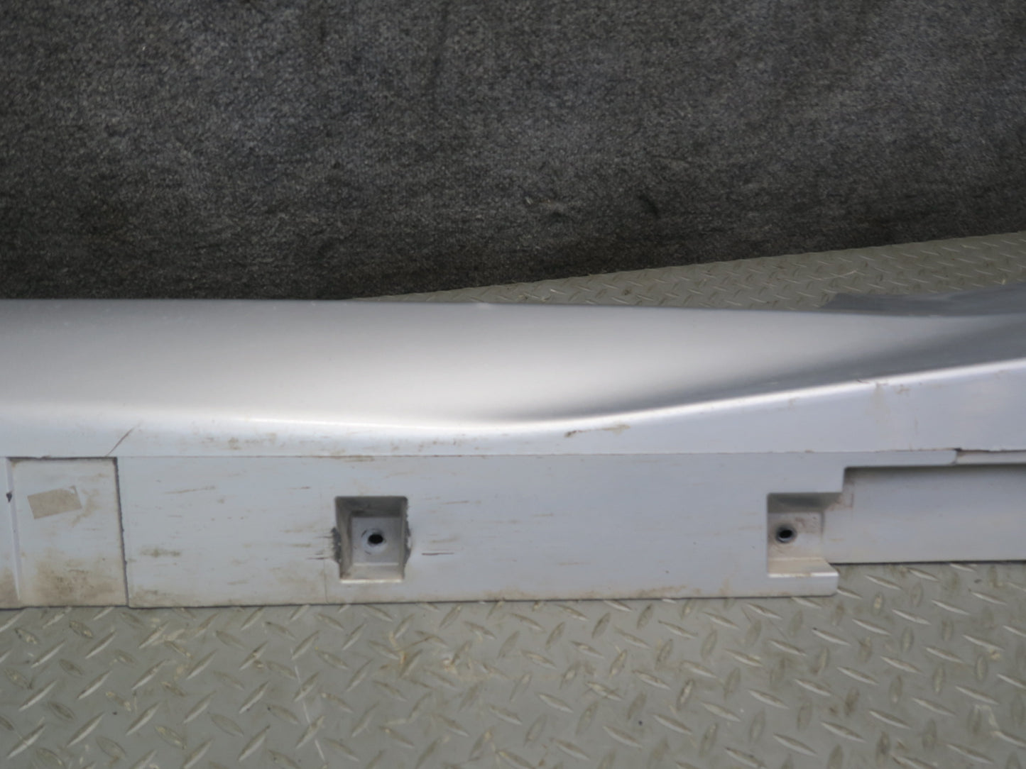 09-20 Nissan Z34 370Z Left Driver Side Skirt Rocker Panel Silver OEM
