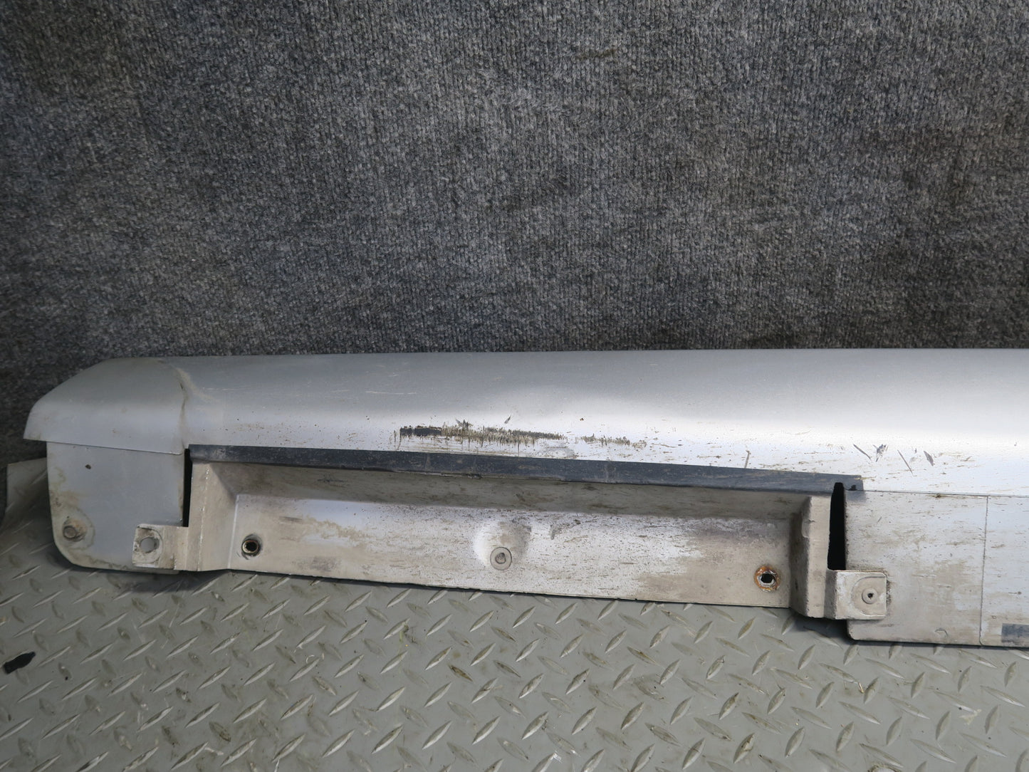 09-20 Nissan Z34 370Z Left Driver Side Skirt Rocker Panel Silver OEM