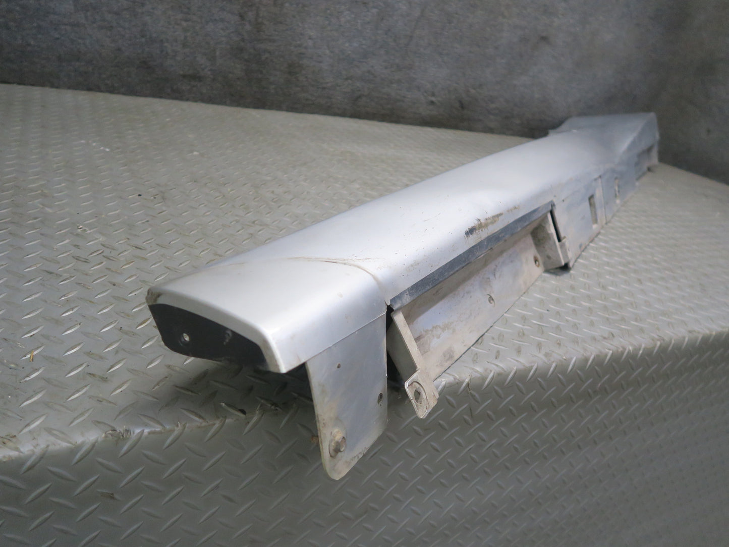 09-20 Nissan Z34 370Z Left Driver Side Skirt Rocker Panel Silver OEM