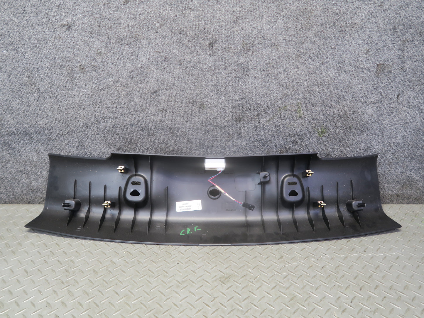 03-06 Chevrolet SSR Front Upper Windshield Panel Trim Cover Black 15164585 OEM
